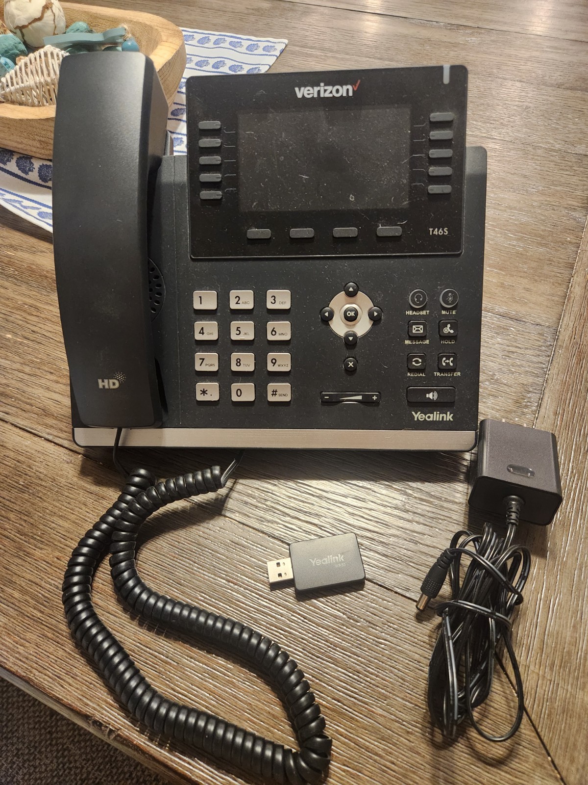 Yealink SIP-T46S Gigabit IP Phone 16 Lines PoE RJ-45 Ethernet USB Black