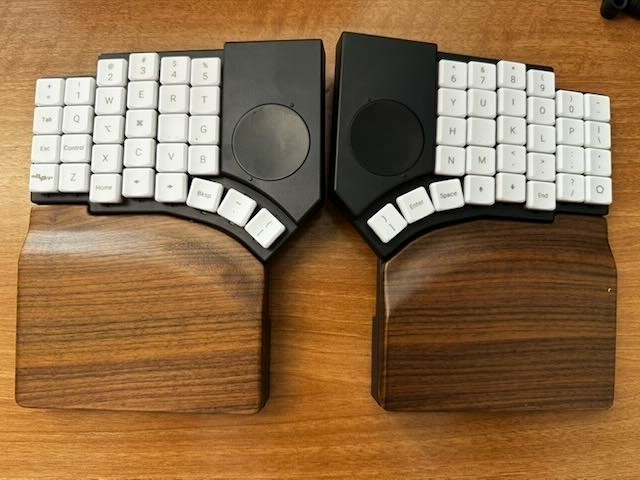 Black Go60 Grey / Plum Blossom 45gf Silent Linear & Palmrest