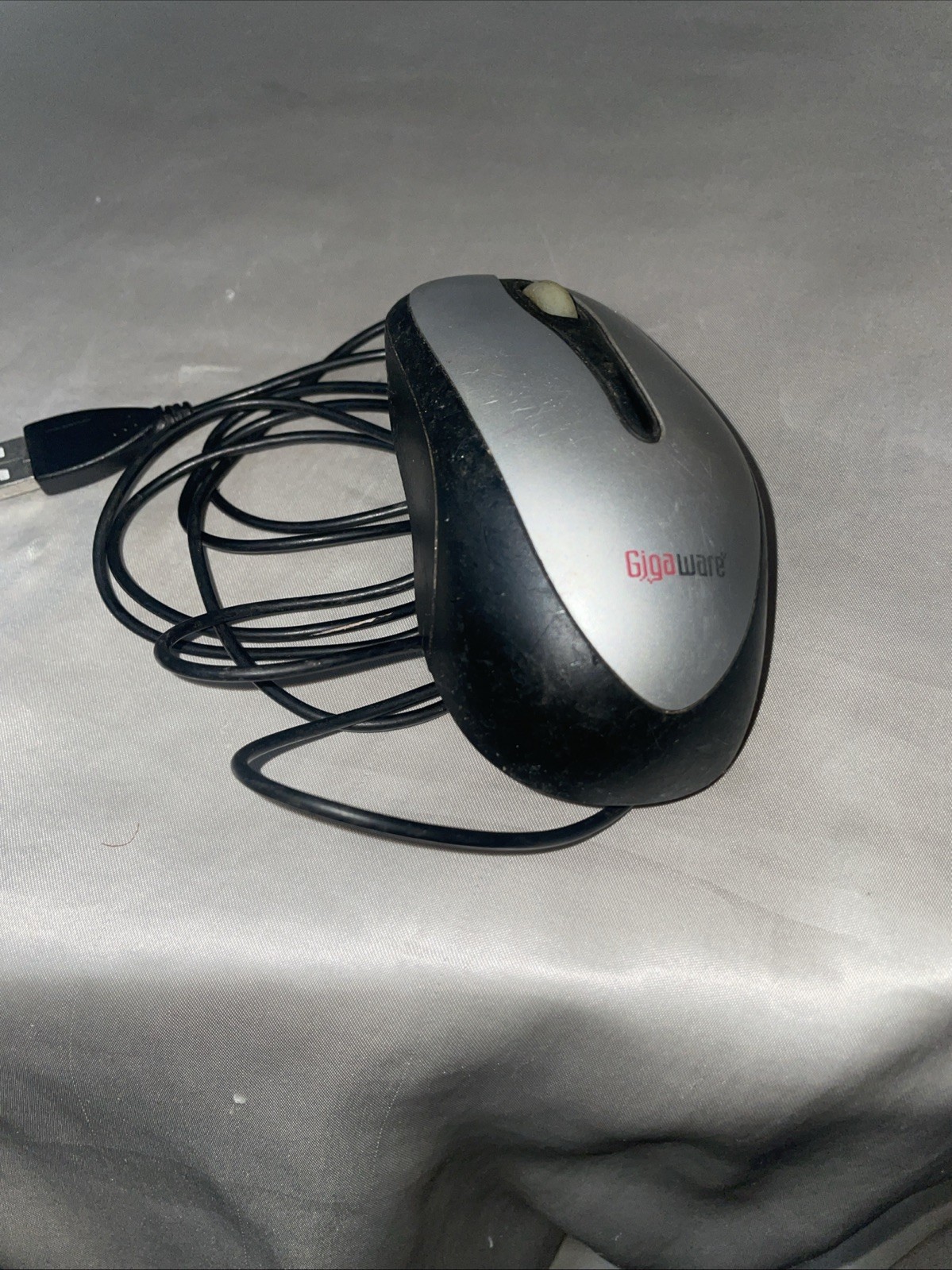 Gigaware 26-1143 Wired Optical Mouse USB  Light Scroll Wheel