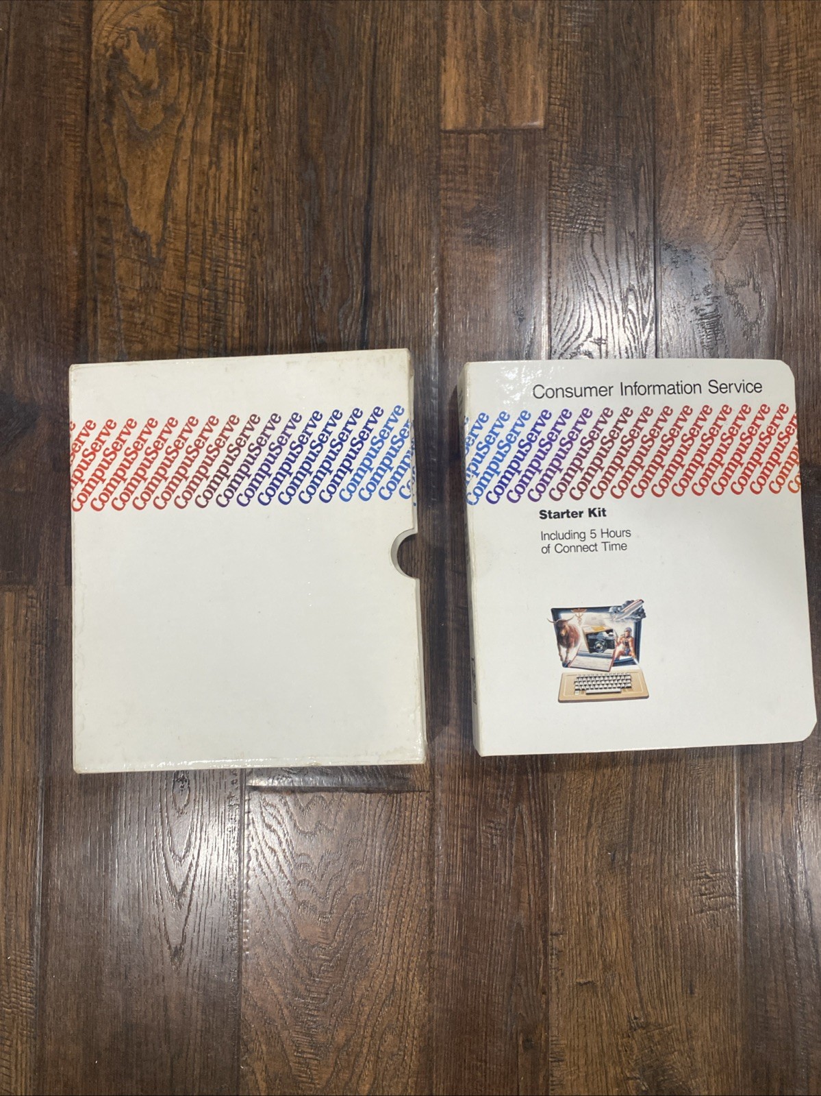 Vtg CompuServe Consumer Information Service Starter Kit Binder In Box Case 1984