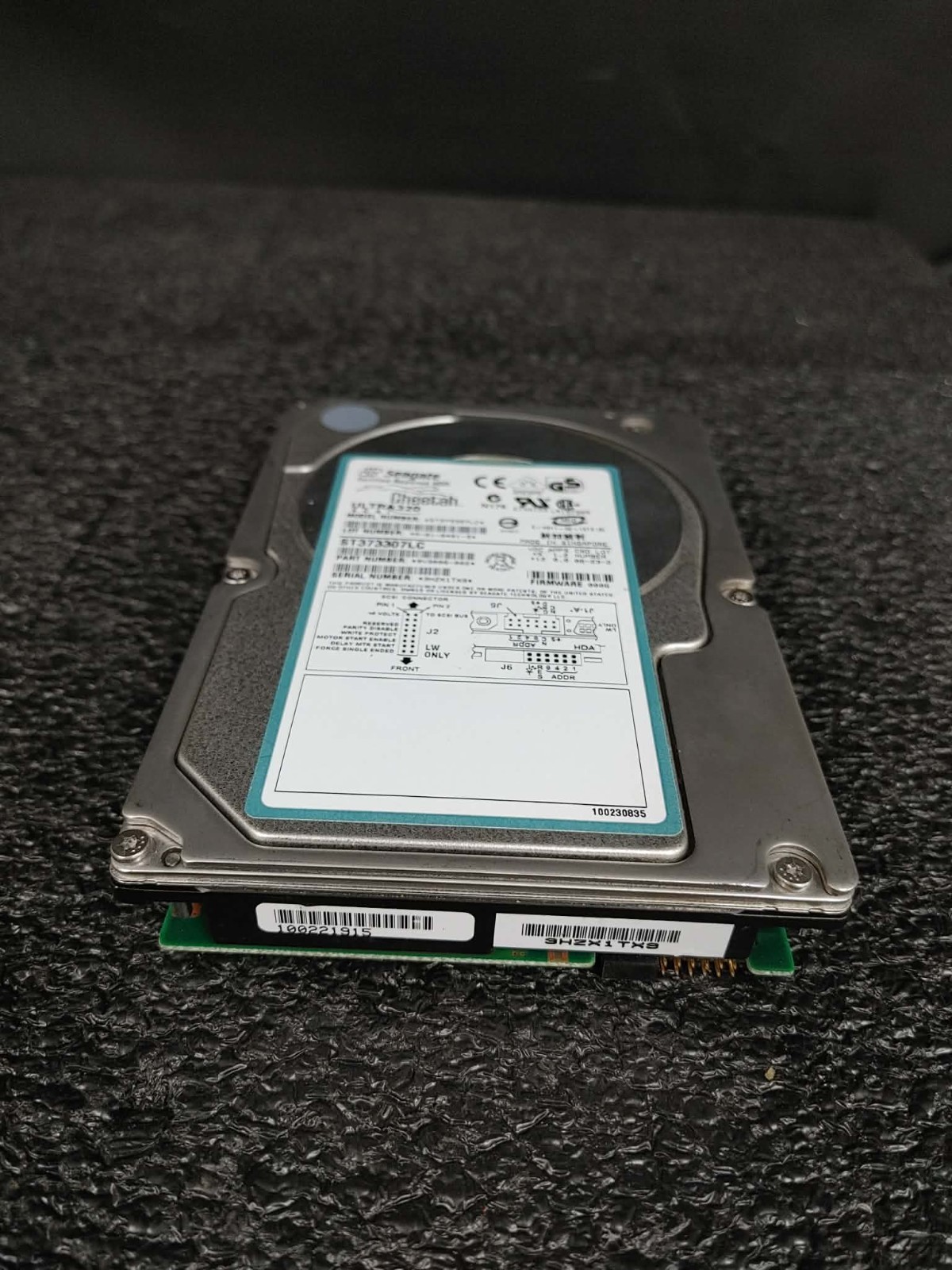 Seagate 9V3006-002 ST373307LC 73.4GB 10K RPM 8MB Ultra-320 SCSI 80-Pin 3.5" HDD