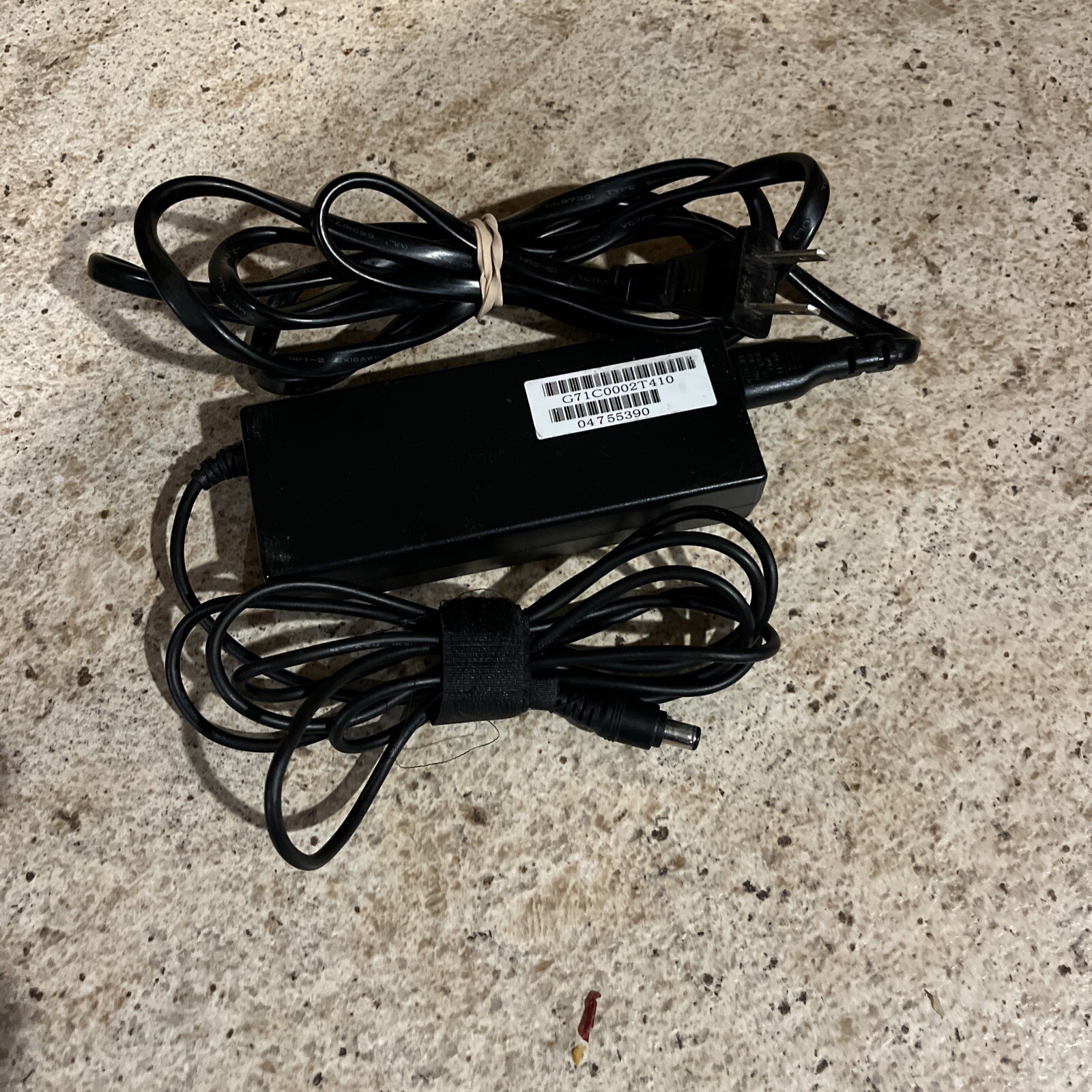 Genuine Toshiba Power Adaptor for PA3201U-1ACA PA3283U-1ACA PA3283U-5ACA 75W