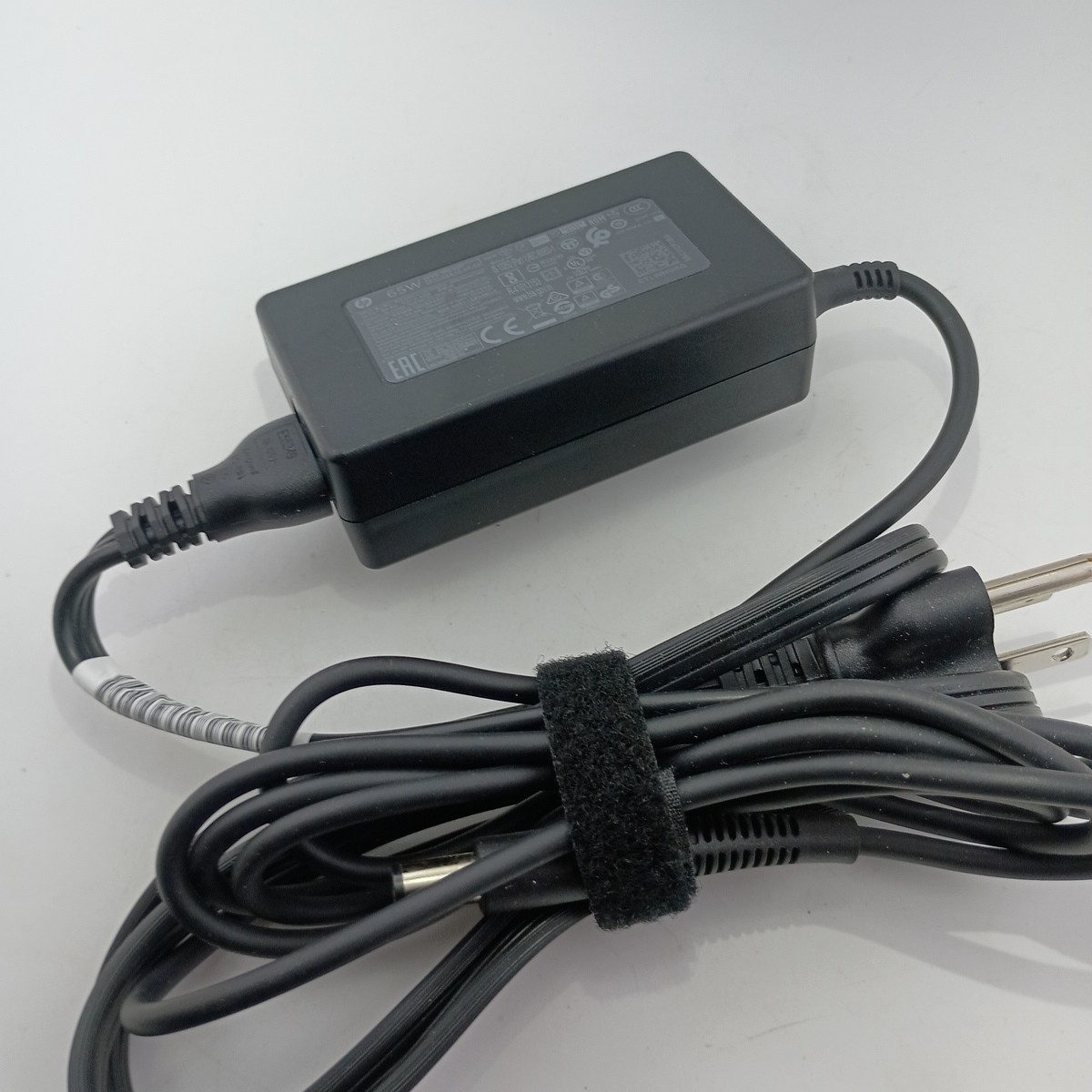 #AJ) HP OEM 65W 19-5V 3-33A TPN-DA17 laptop power adapter