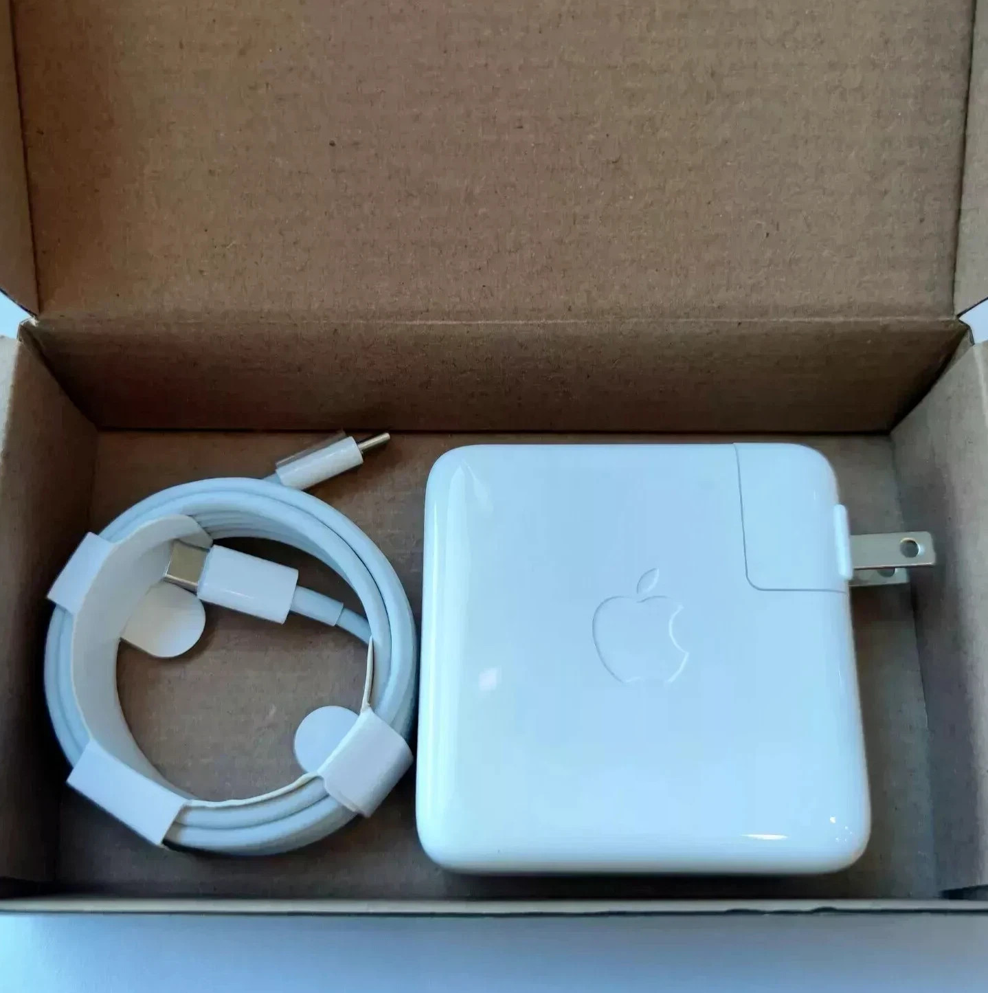 Lot Genuine OEM 61W USB-C Power Adapter Charger For Apple MacBook PRO 13" A1718