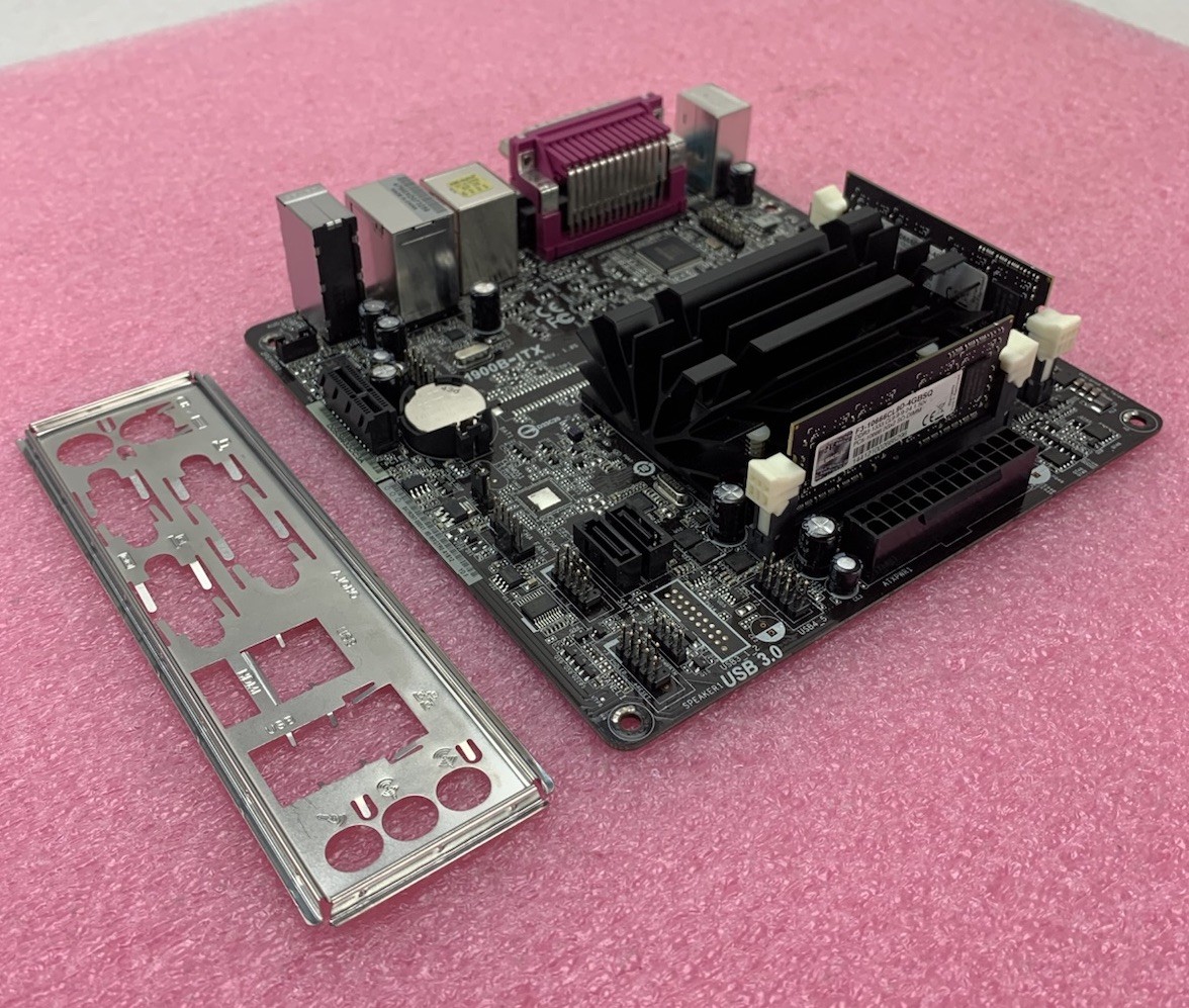 ASRock Q1900B-ITX Motherboard Celeron J1900 1.99GHz 4GB RAM 2 Sticks w/ Shield