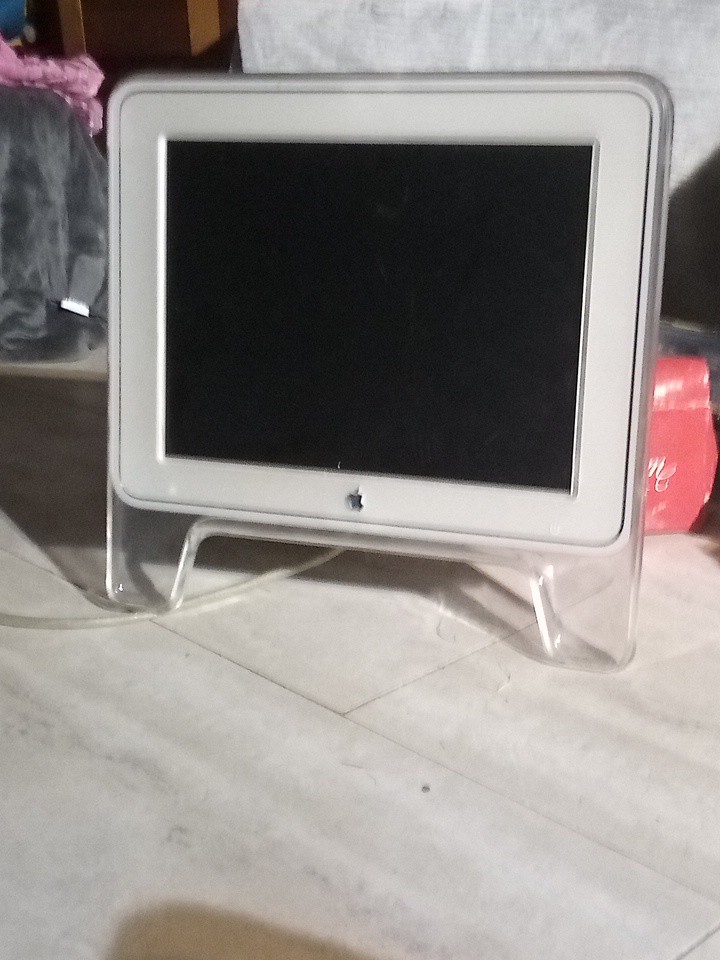 UNTESTED AS-IS Vintage Apple Studio Display 15"  Family M2454 