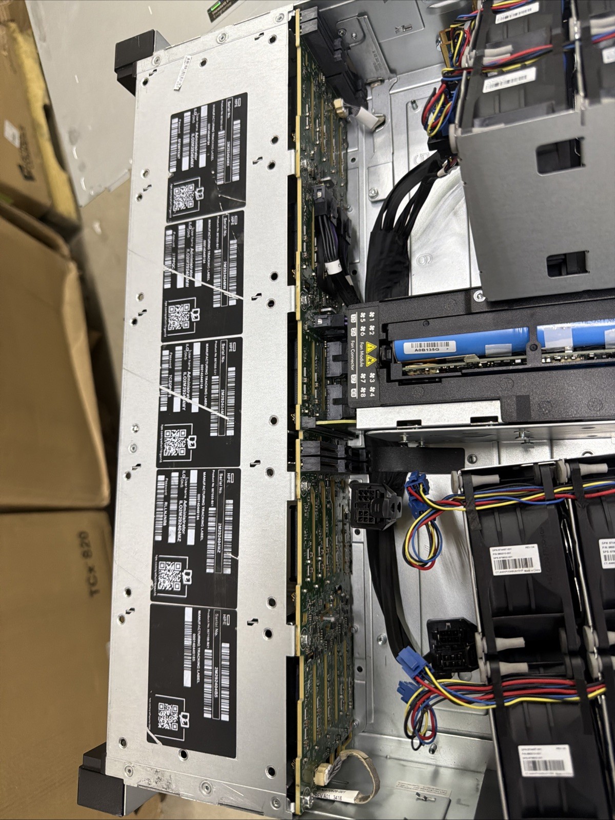 HP 879839-001 SPS-PCA,Tin 24SFF HDDBP w/8NVMe r2600G10