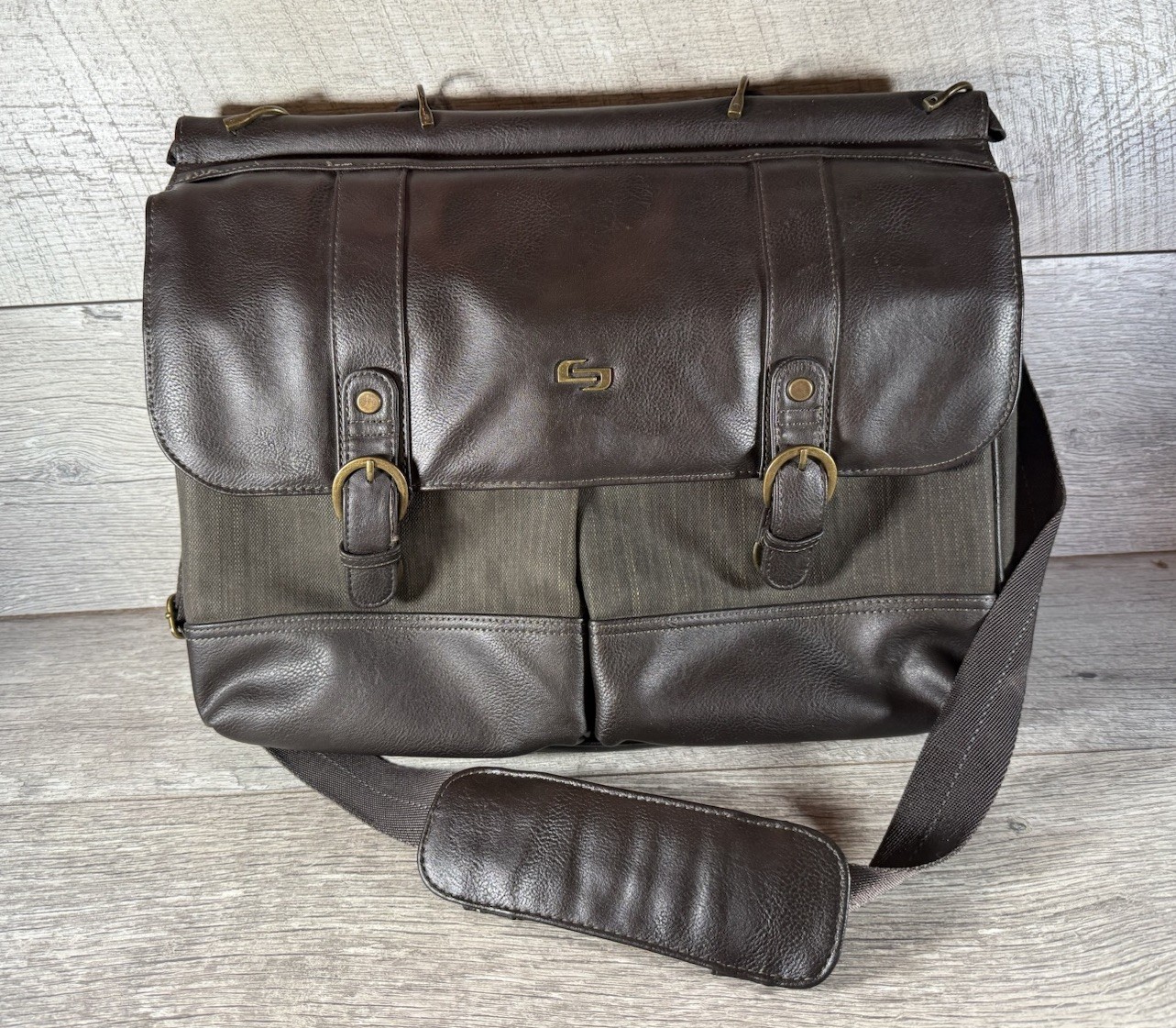 SOLO Executive Collection Bradford 16" Briefcase Laptop Carrying Case Messenger