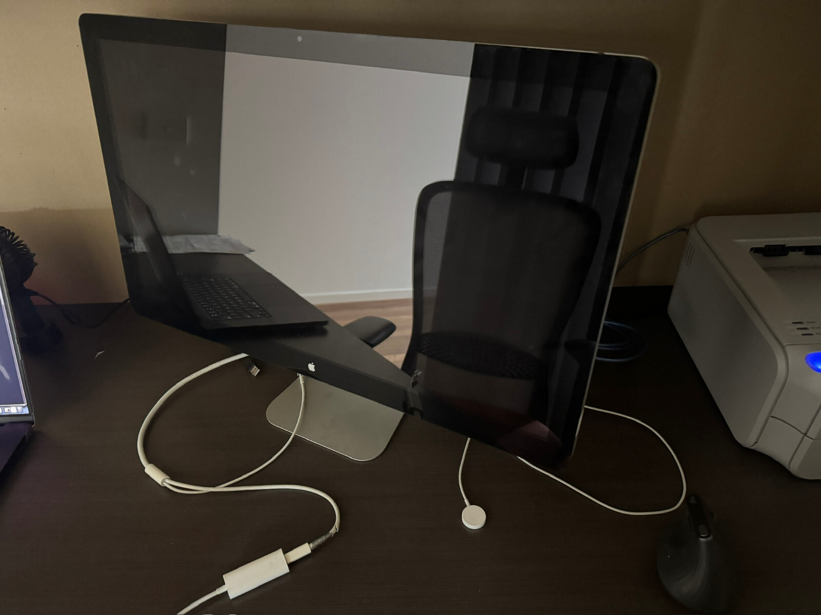 Apple Thunderbolt Display 27" Inch Monitor  (2560 x 1440) A1407 With Magsafe 2