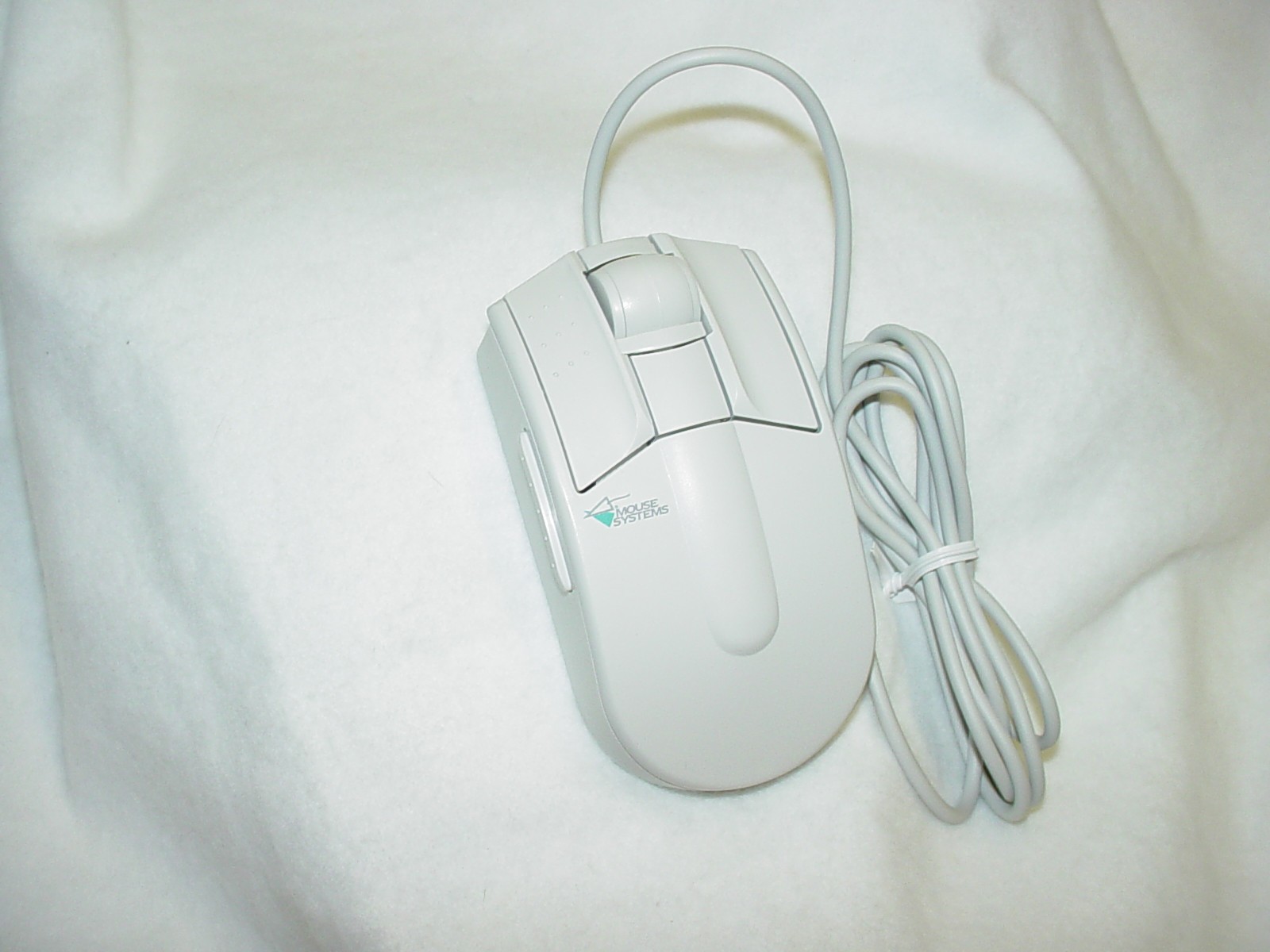 BRAND NEW MOUSE SYSTEMS 3 BUTTON AND SCROLL PS-2 PORT VERSION