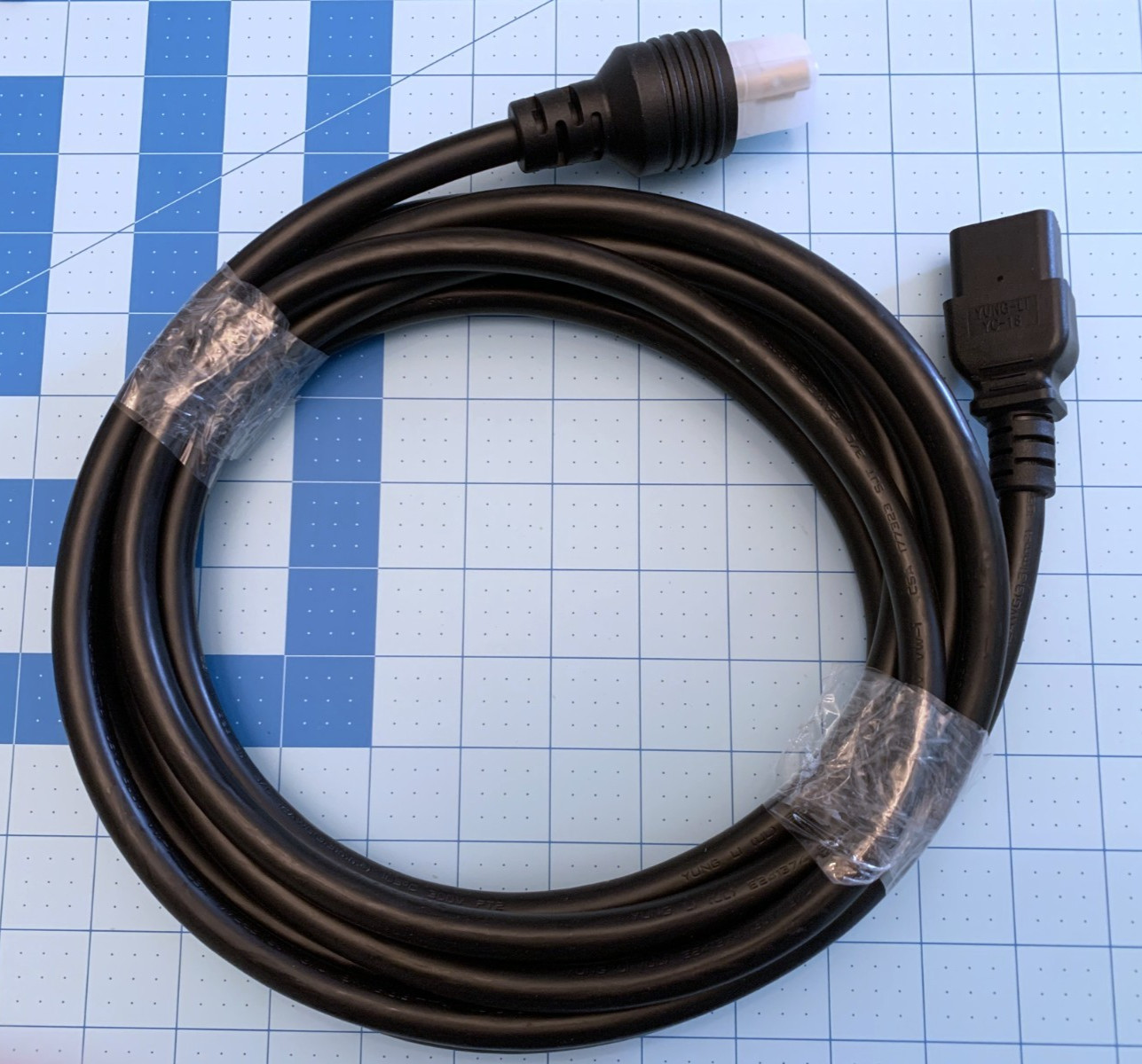 15ft NEMA L6-20P to C19 Heavy-Duty Locking Power Cord 12 AWG 20A/250V NEW