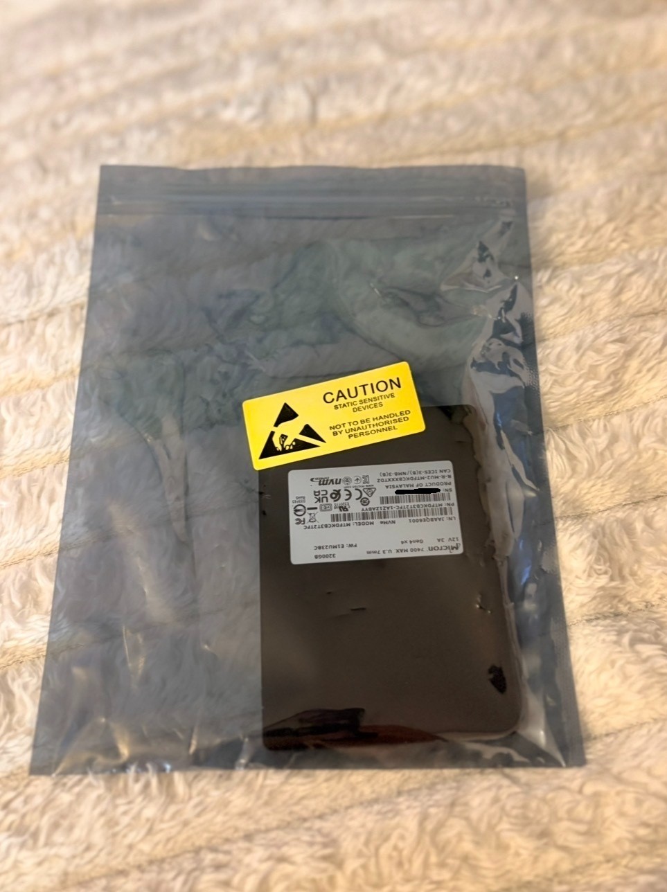Micron 7400 MAX 3.2TB U.3 PCIe Gen4 Enterprise NVMe SSD