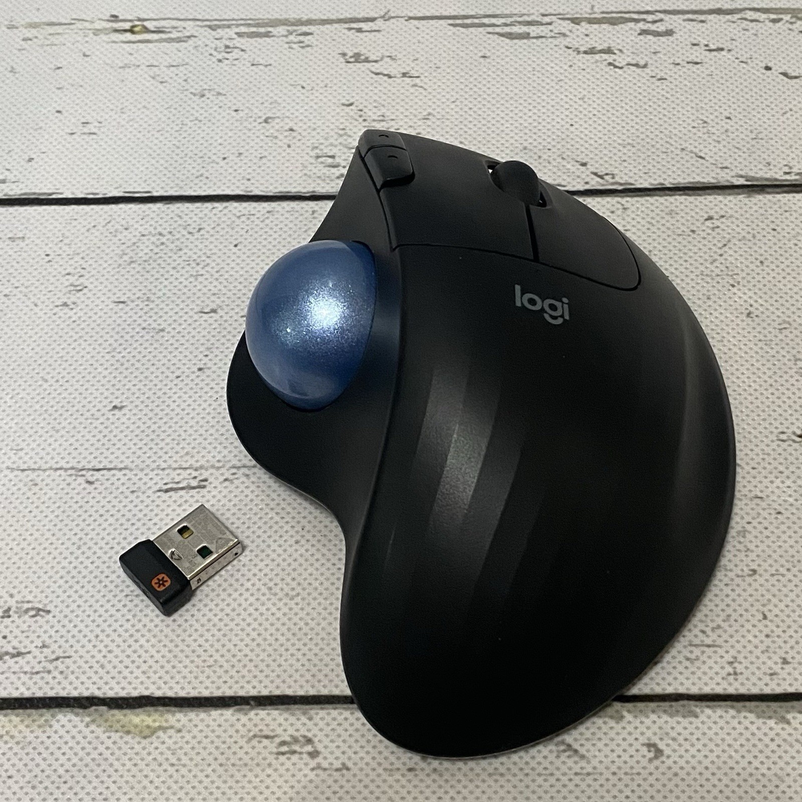 Logitech Ergo M575 Trackball Ergonomic Mouse Wireless USB Dongle Included WORKS