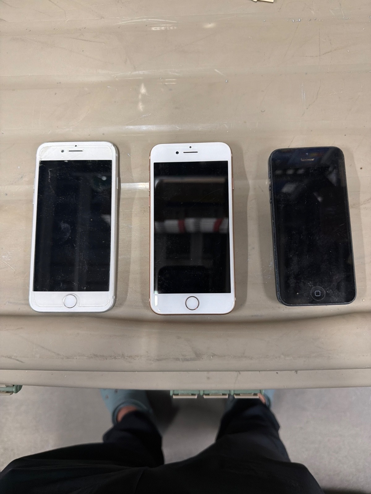 IPhone misc lot of 3 AS-IS