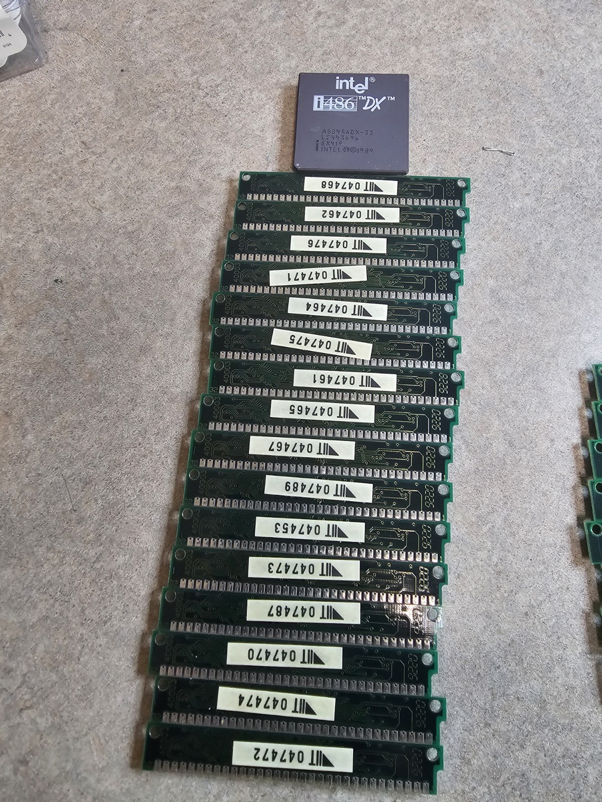Intel 486 DX 33MHZ A80486DX-33 SX419 i486 CPU PLUS 16 SIMMS READ DESCRIPTION