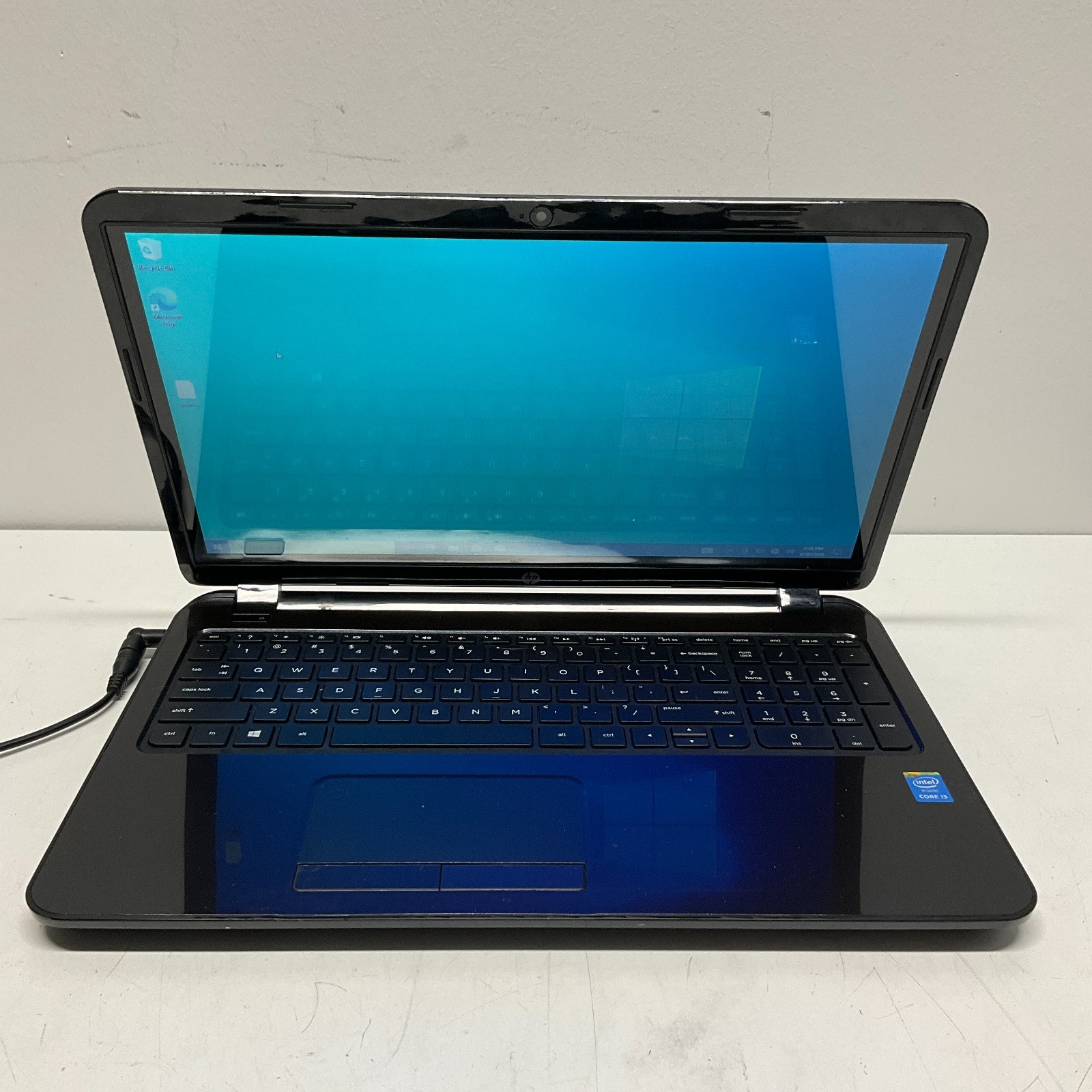 HP Pavilion TS 15 Laptop INtel Core i3-4005U @ 1.70 GHz 4GB 500GB HDD Win 10 Pro