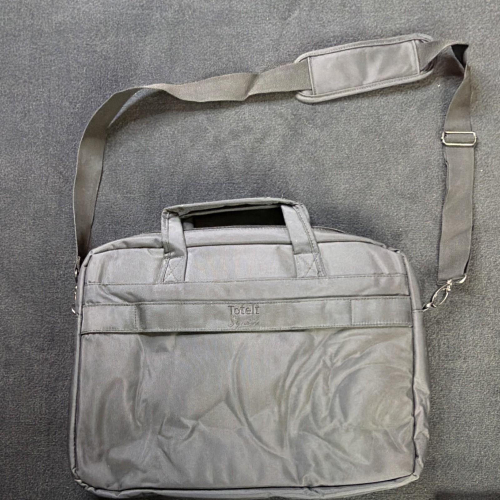 Tote It Signature Shoulder Messenger Bag Gray Padded Polyester Partitions
