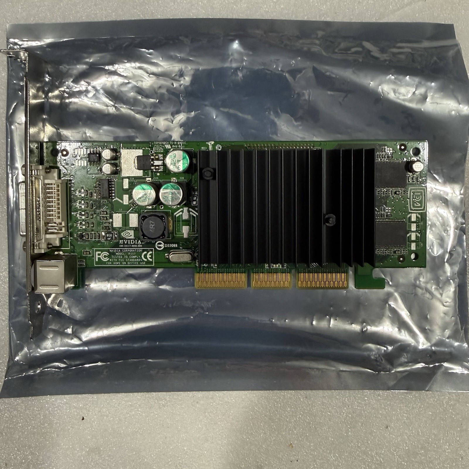 Nvidia Geforce MX440 64MB AGP 8X DVI S-Video Video Card Dell 0G0169 0G0770 NEW