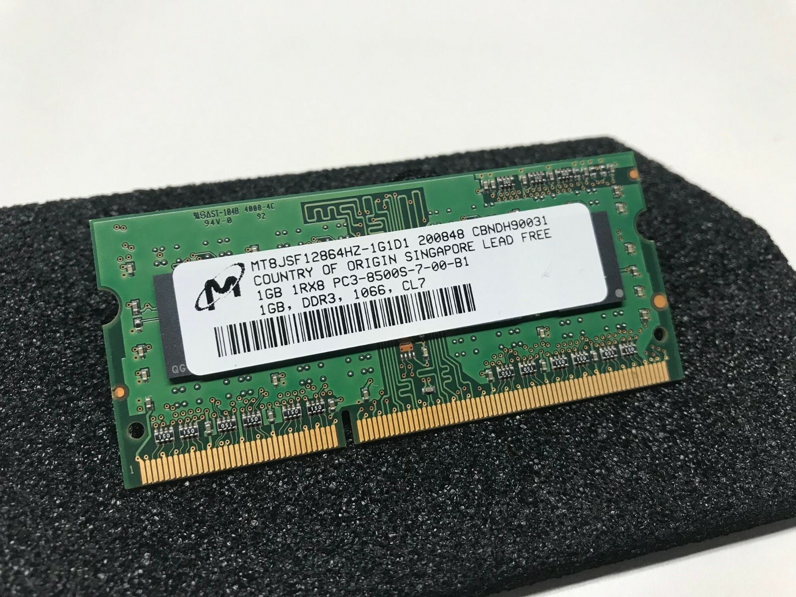 Micron 1GB 1Rx8 PC3-8T00S-7-00-B1 MT8JSF12864HZ-1G1D1