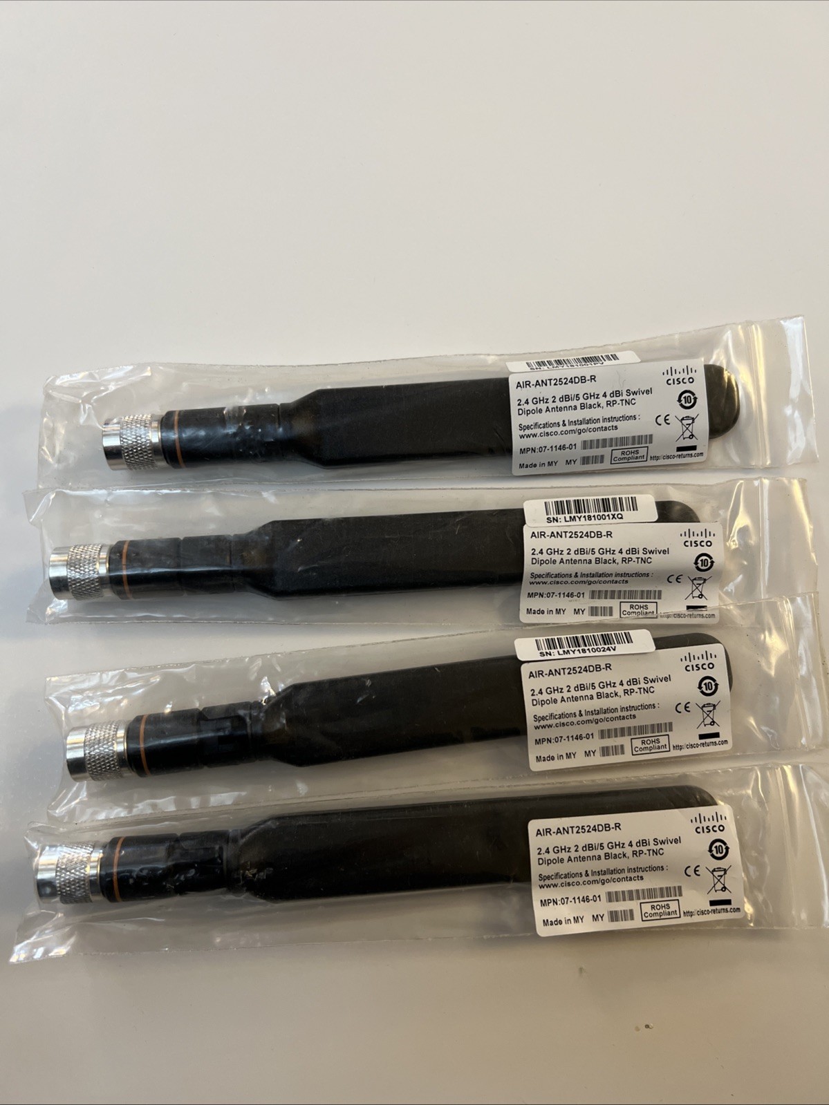 LOT of (4) - Cisco BLACK Antenna AIR-ANT2524DB-R DUAL BAND 2.4GHz 5GHz 3.5 dBi