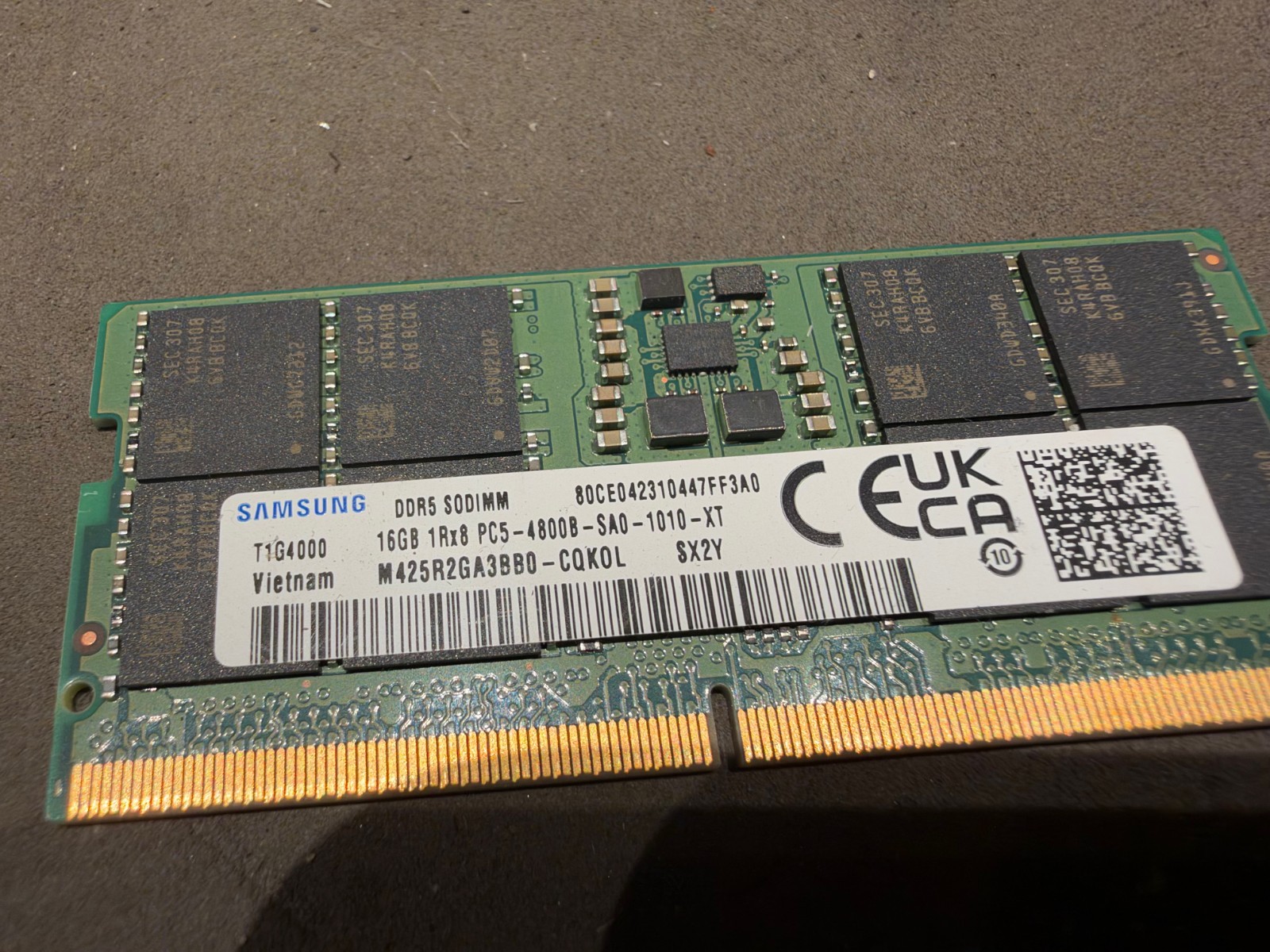 Samsung 16GB DDR5 M425R2GA3BB0-CQKOL Memory Module - 1Rx8 4800 MHz