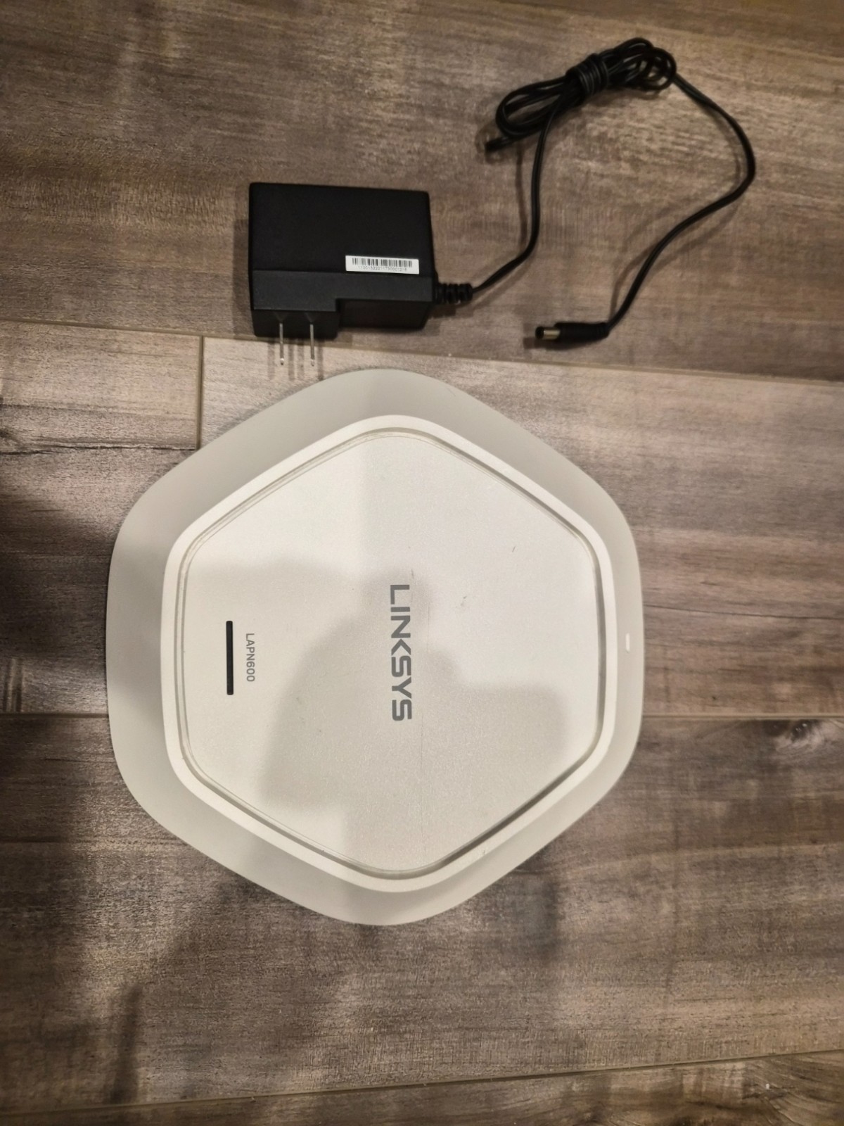* Linksys LAPN600 Wireless-N Dual Band Business Access Point