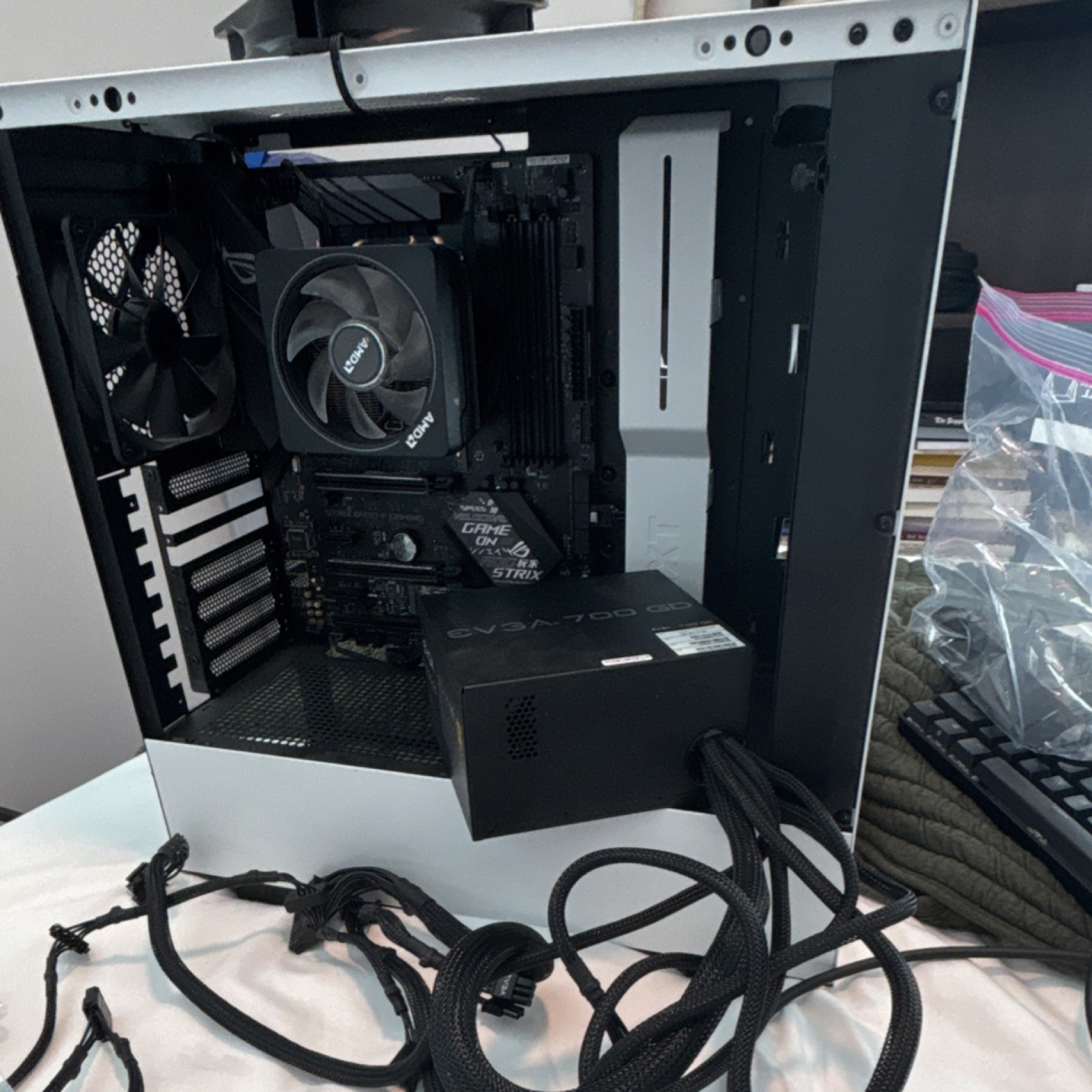 Used Gaming Pc Missing Graphics card and Barracuda Storage H510 ATX Mid Tower.