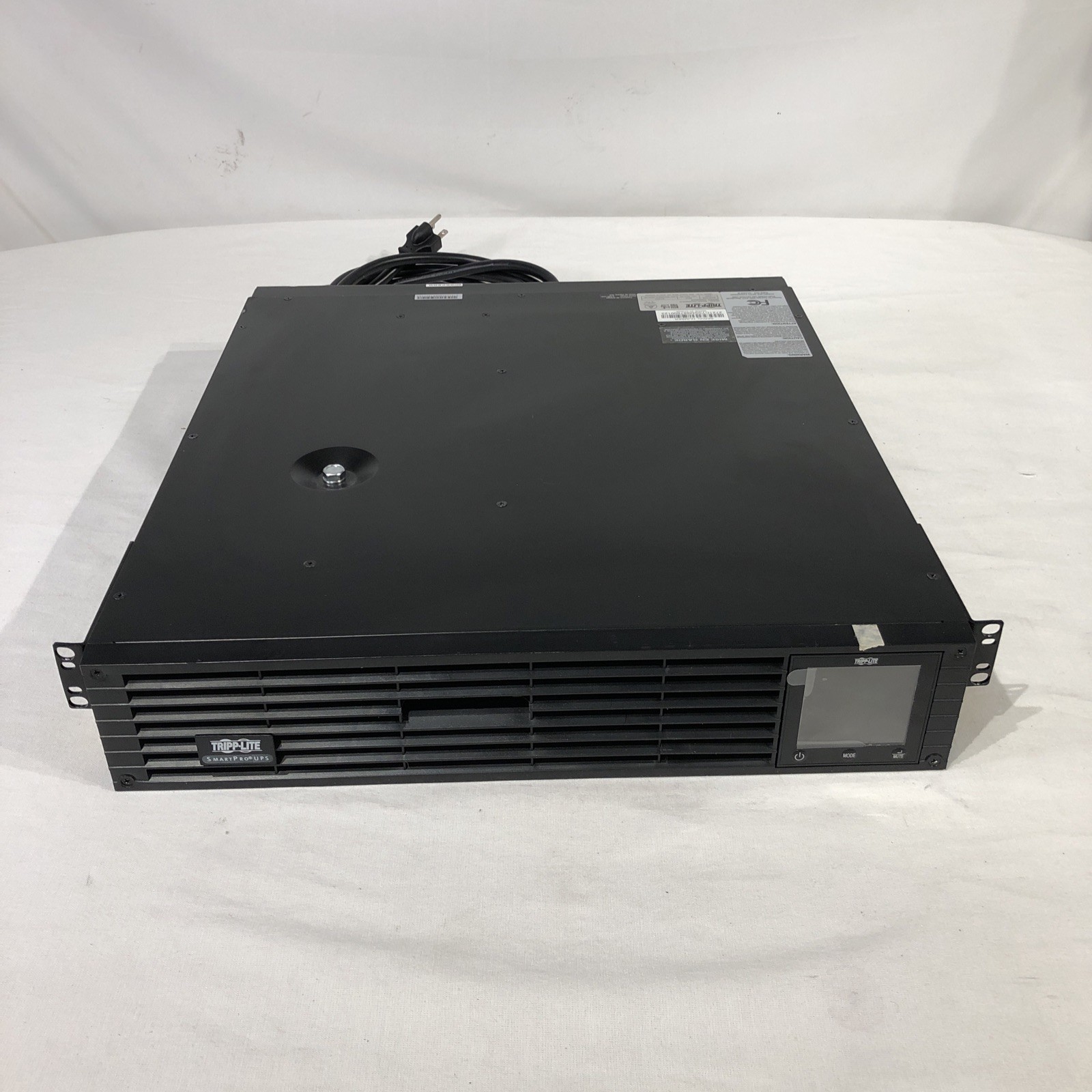 TrippLite UPS Smart2200RMXLN rackmount 2200va (NO Batteries)