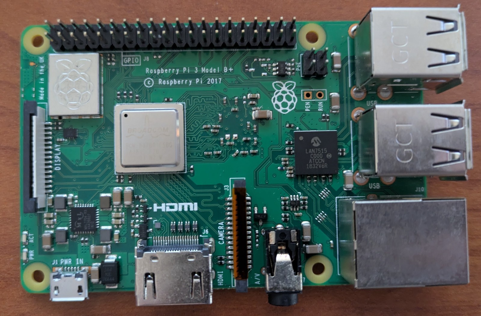 Raspberry Pi 3 Model B+ Ver 1.3 1.4ghz 64bit CPU 1GB RAM WiFi & Bluetooth 4.1