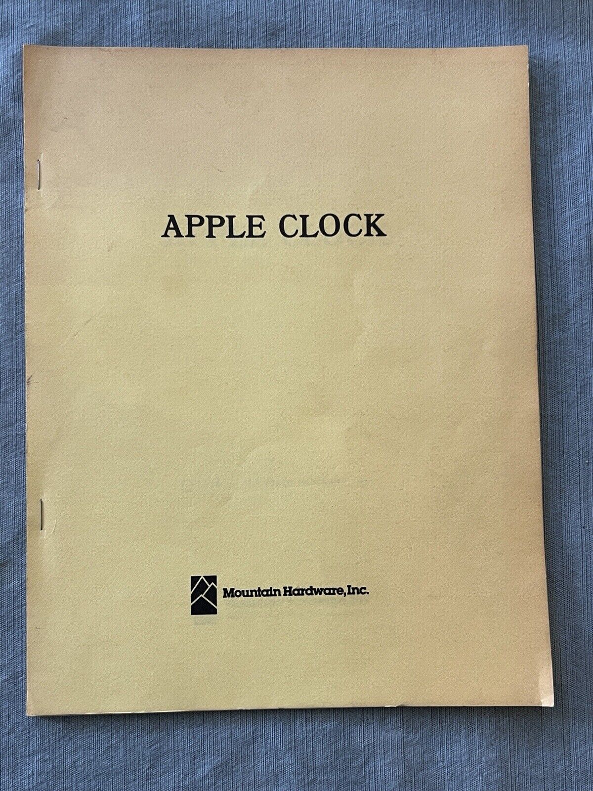 RARE Apple Clock Manual 1978 Mountain Hardware Inc Mint Condition Free Fast Ship