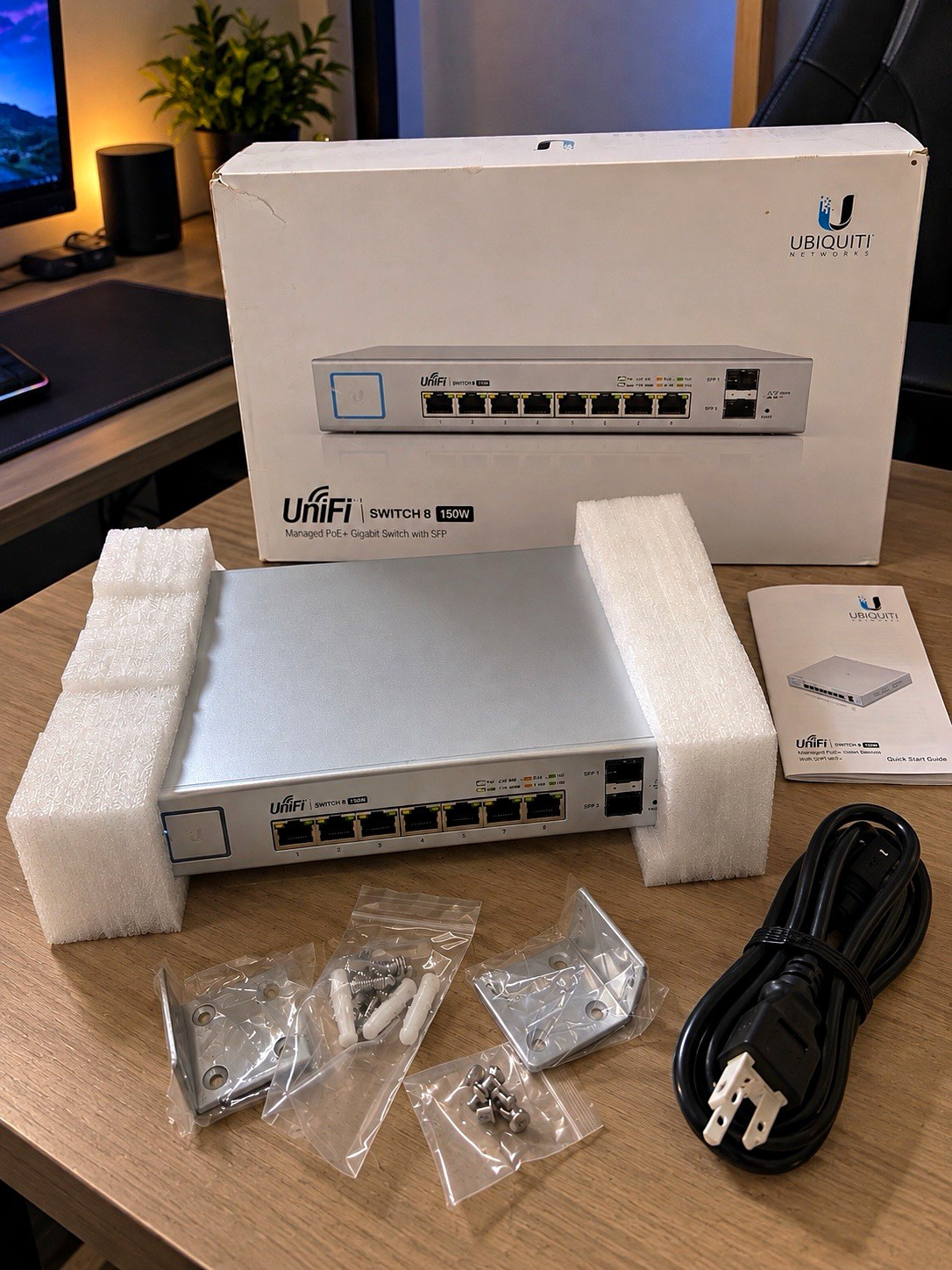 Ubiquiti UniFi Switch 8 150W US-8-150W Managed PoE+ Gigabit SFP