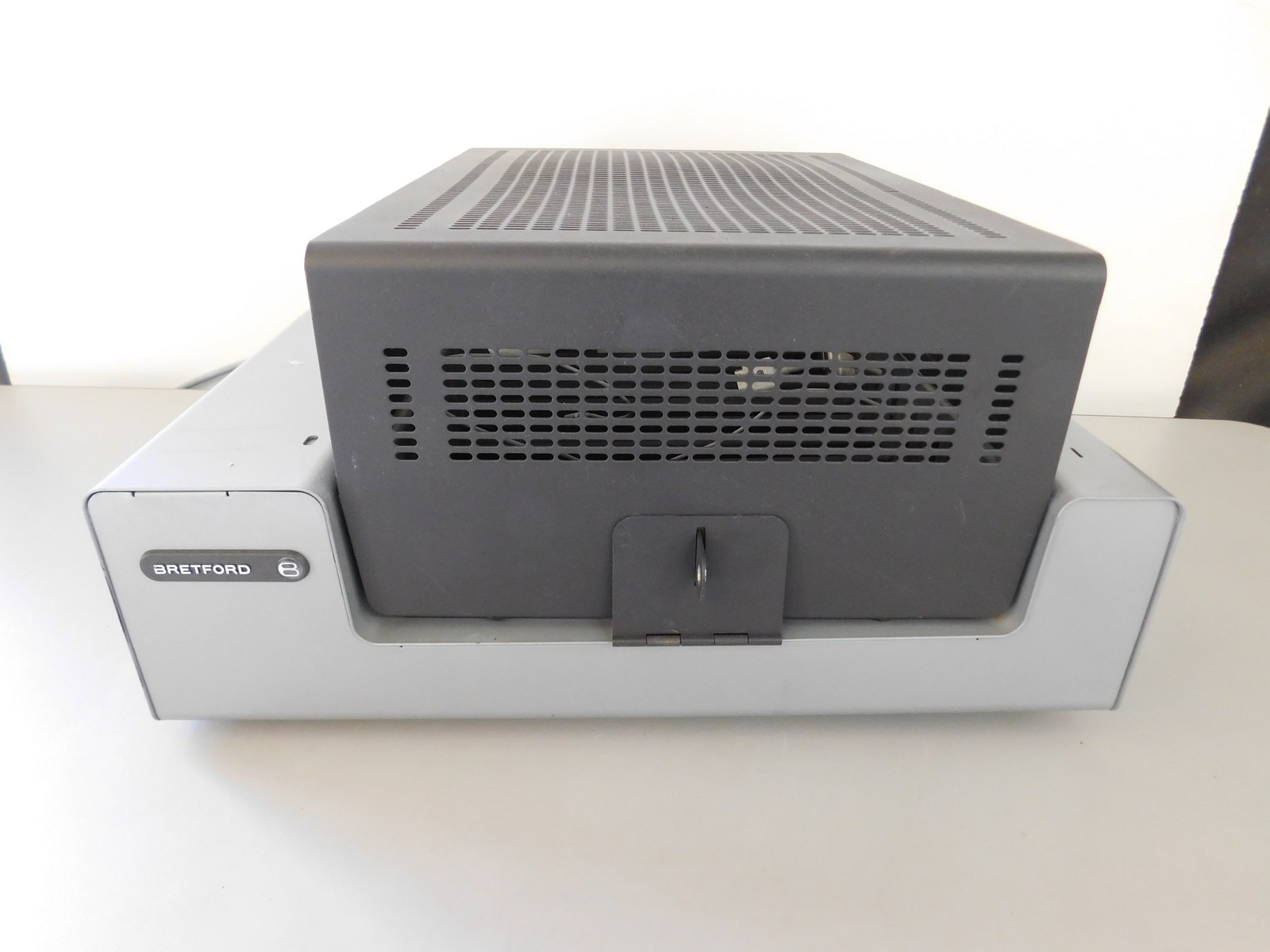 Bretford PowerSync Tray for Apple iPad H3634LL/A Charging / Sync Dock 10 (ZSL70)