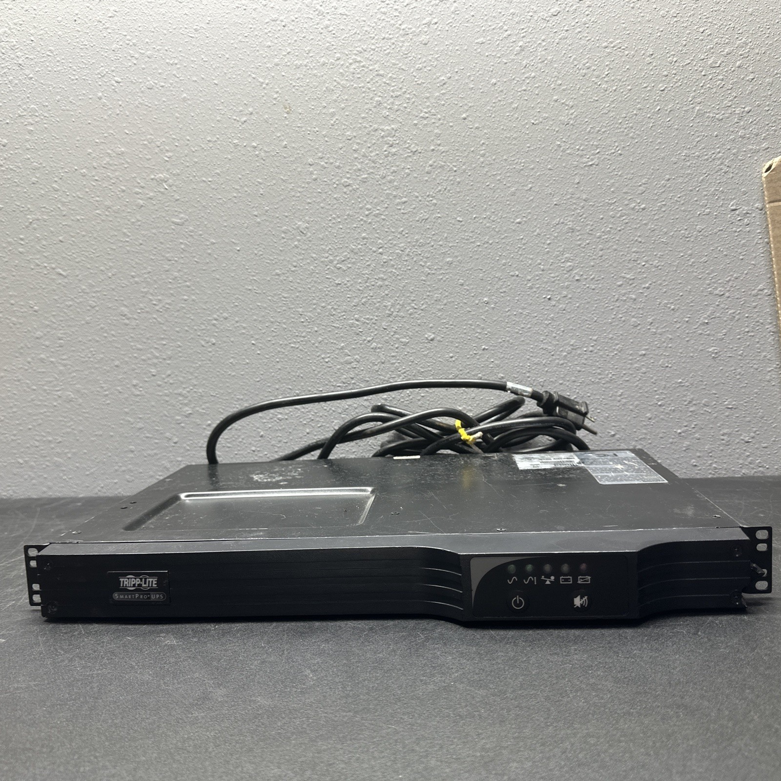 Tripp Lite Smart-Pro SMART500RT1U 500VA RM Line-Interactive UPS-Sine wave Output