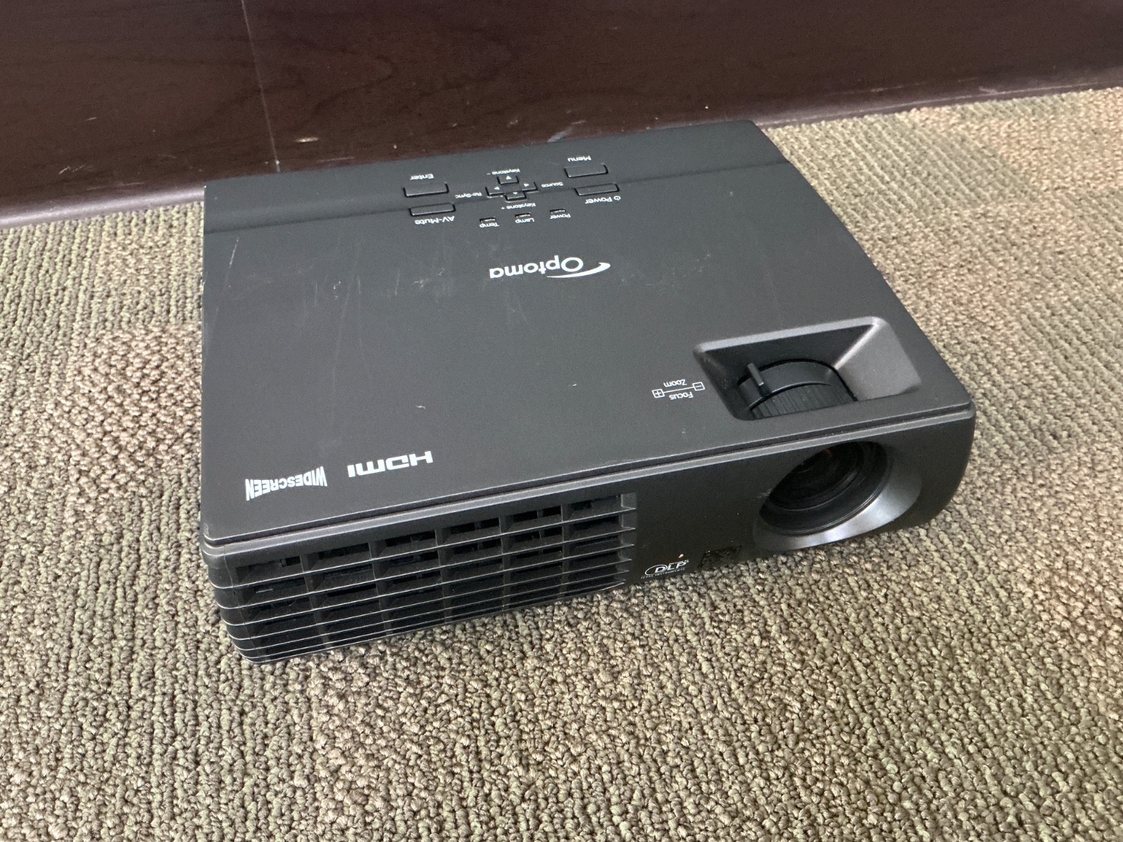 Optoma DAEPGLKGp Widescreen HDMI DLP Projector  - 
