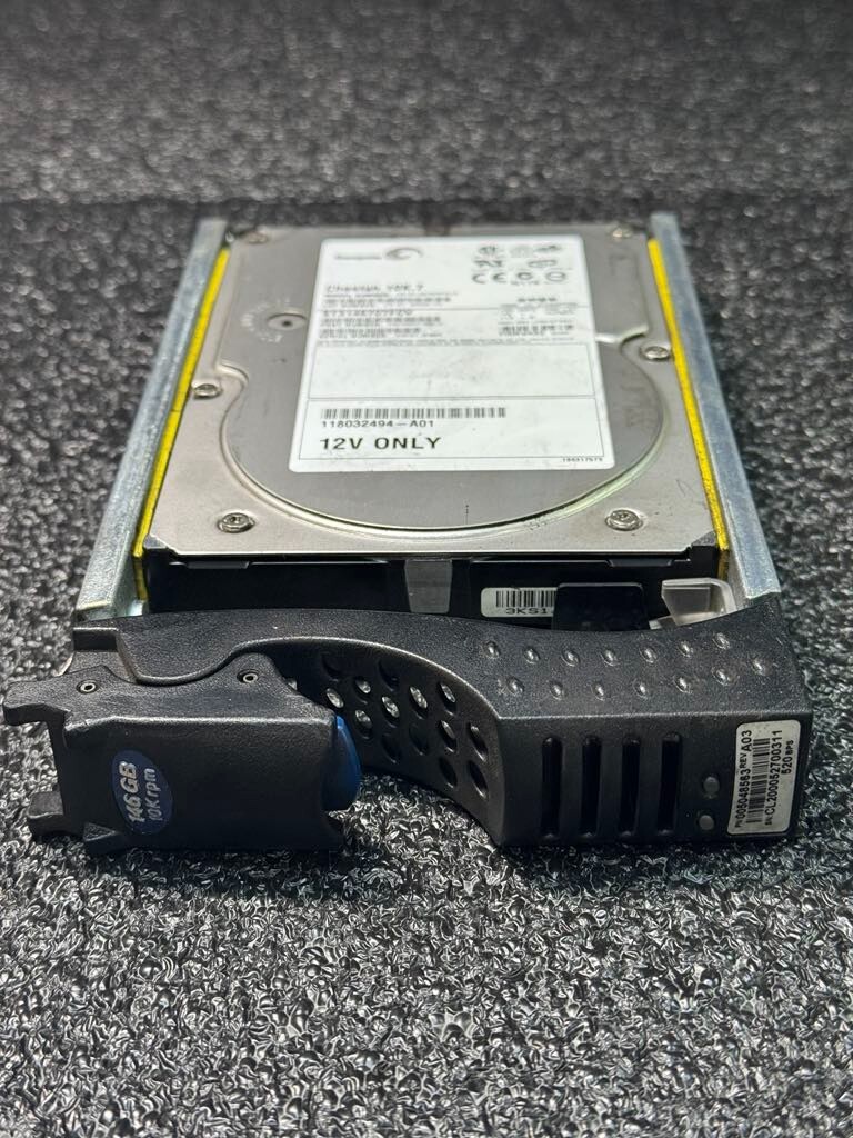 EMC 005048563 ST3146707FCV 146GB 10K RPM 8MB Cache 2Gb/s  Fibre Channel HDD 3.5"
