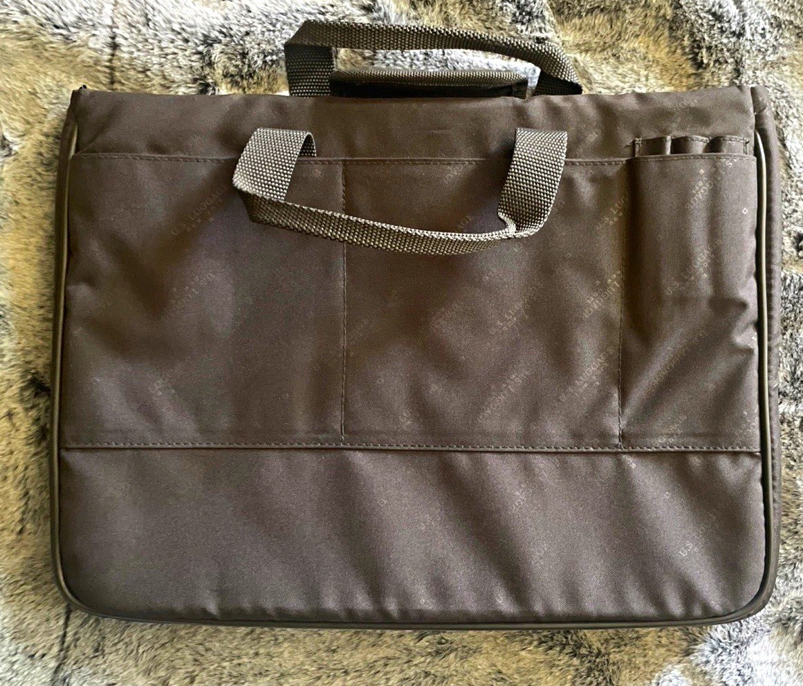 U.S. Luggage New York Vintage Black Nylon 14in Laptop Padded Briefcase