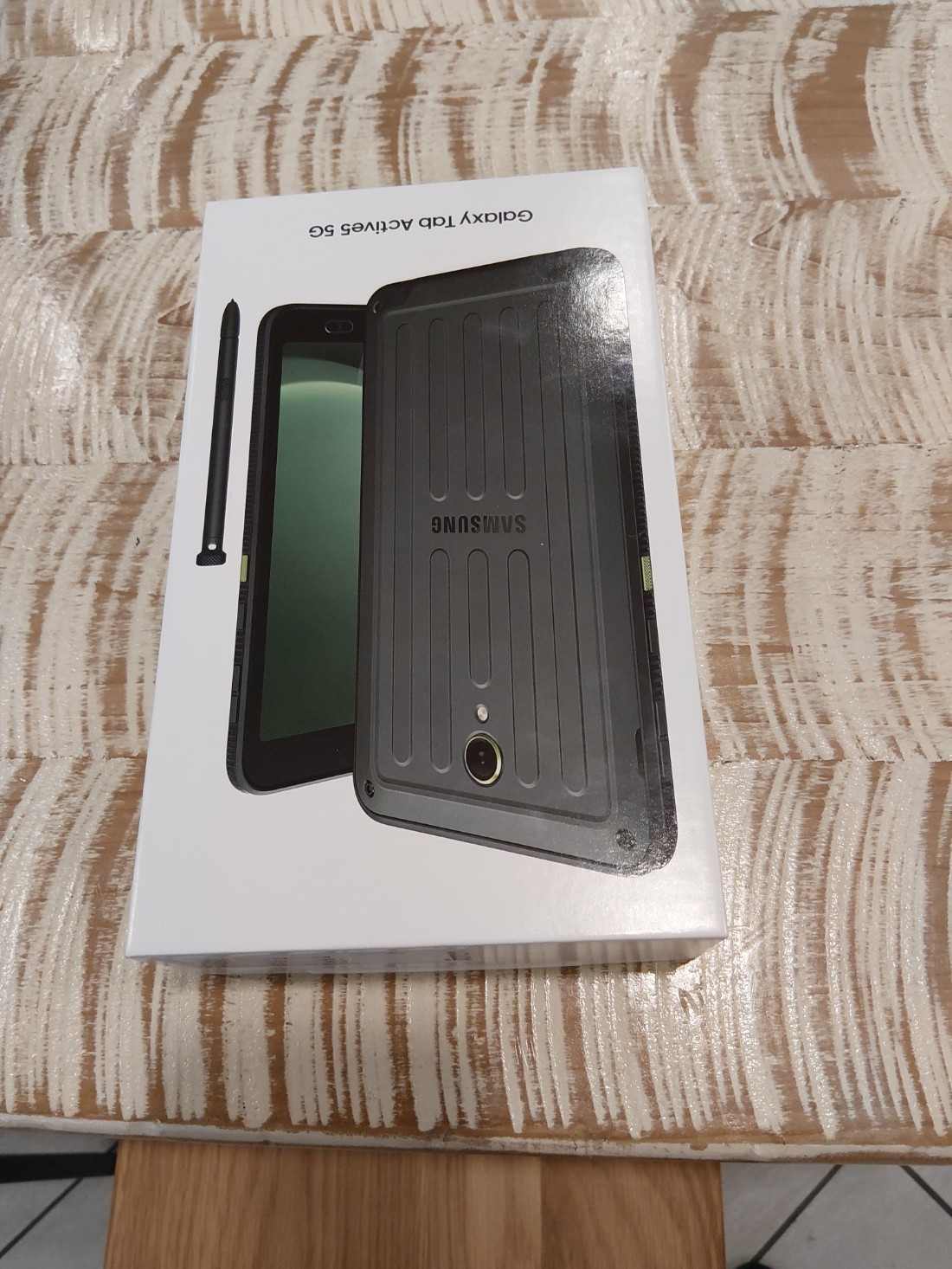 Samsung Mobile 8" Galaxy Tab Active5 128GB 5G Tablet in Black Green - SM-X308UZG