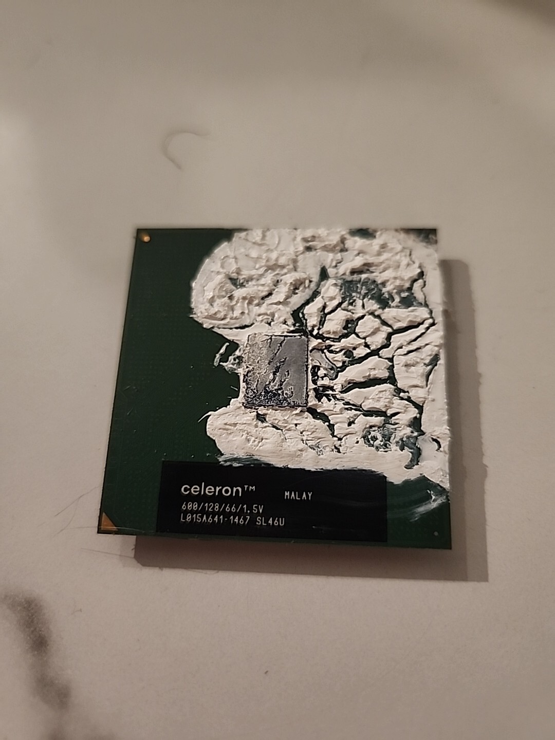 Intel Celeron 600/128/66/1.5V Laptop Processor Untested
