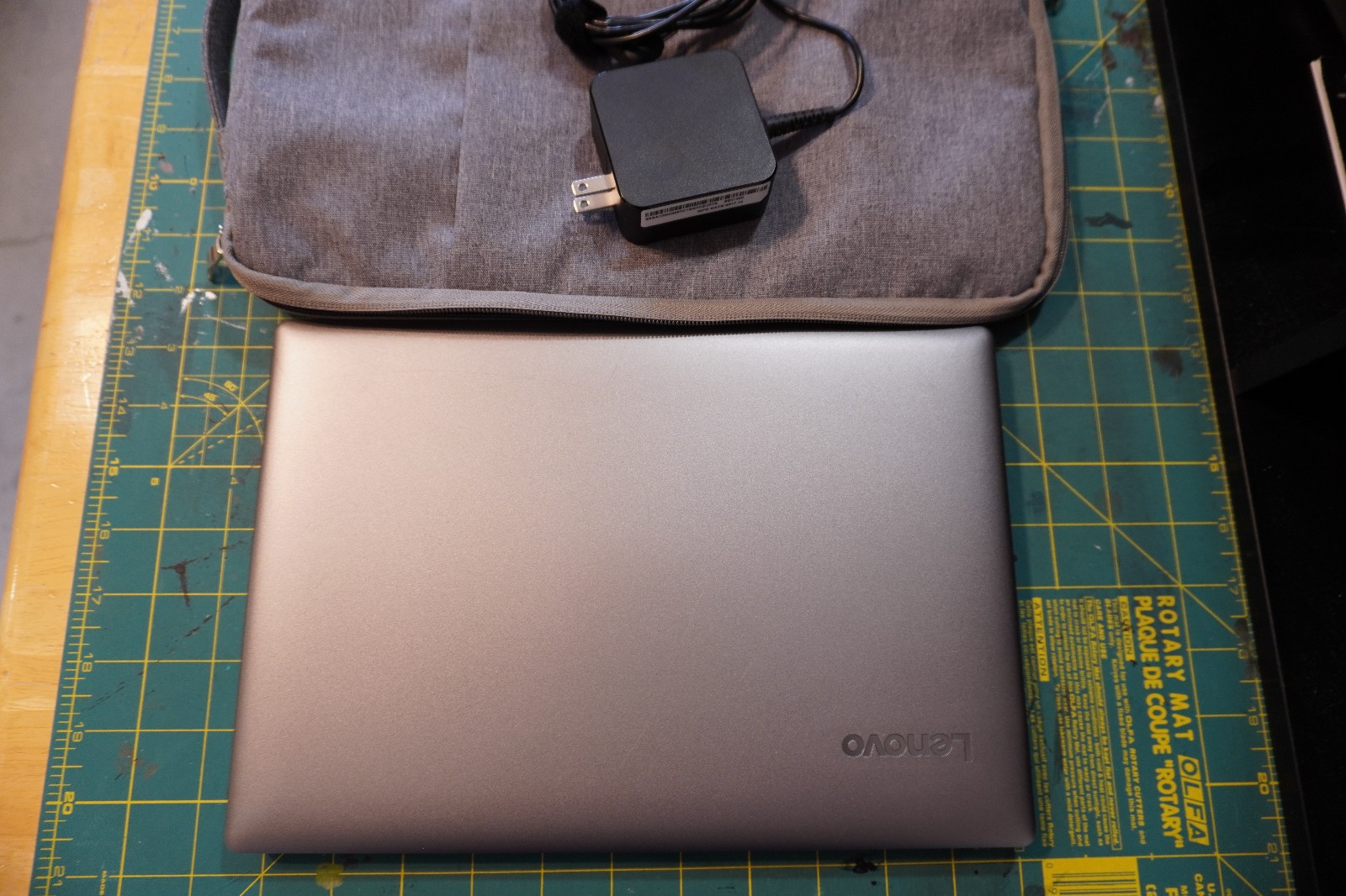 Lenovo Ideapad 120S-11IAP Model: 81A4 with Charger and Bag