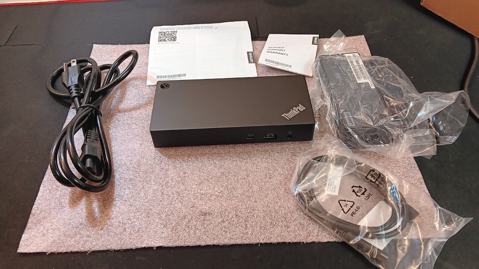 Lenovo ThinkPad USB-C Docking Station LDA-KP 40AY With USB C Cable
