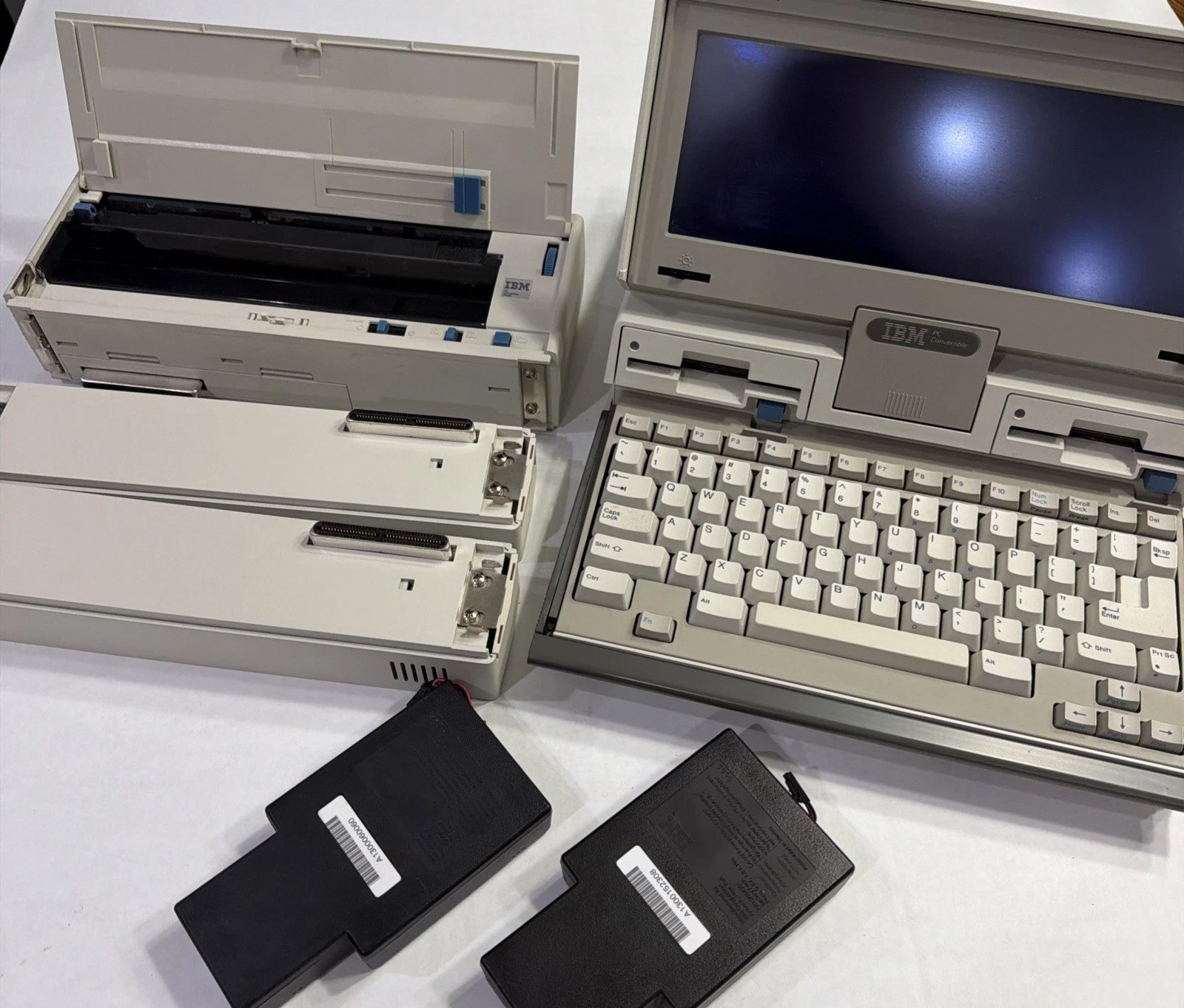 RARE VINTAGE IBM PC CONVERTIBLE 5140 WORKING w/PRINTER, 2 Batteries & EXTRAS