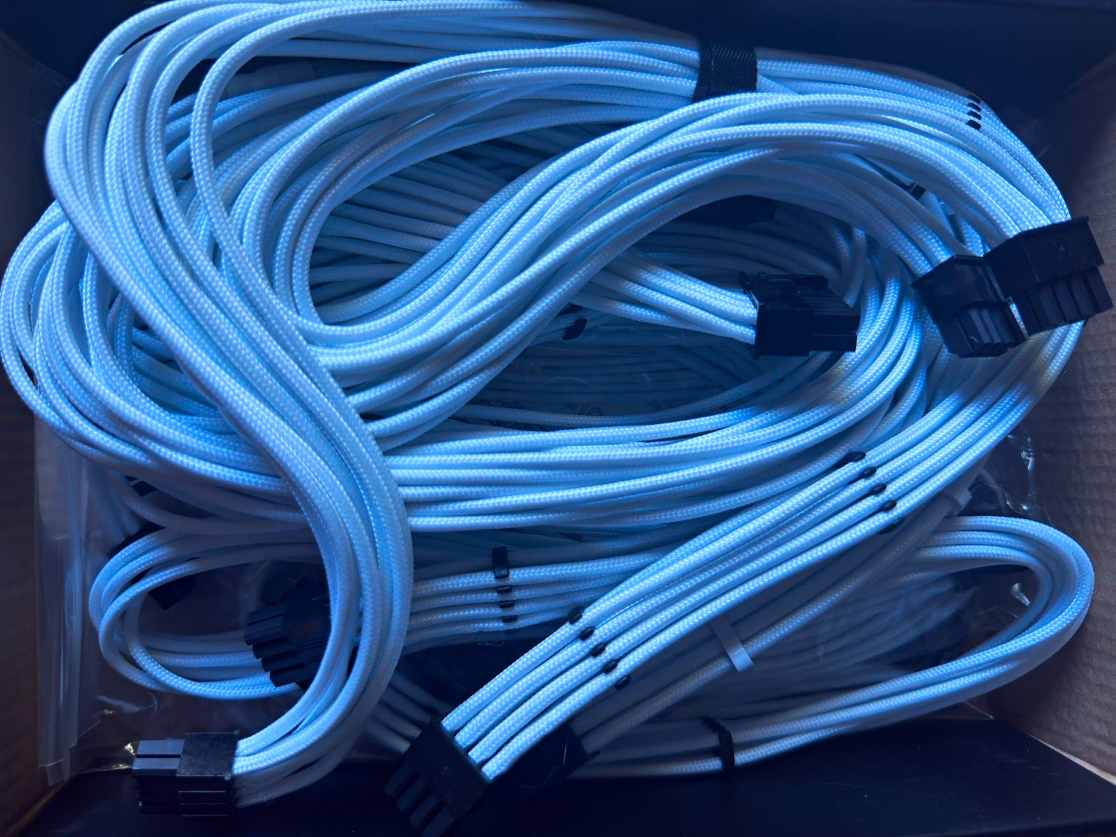 CableMod Classic ModFlex E-Series Modular Cable Kit White for EVGA G3 G2 P2 T2