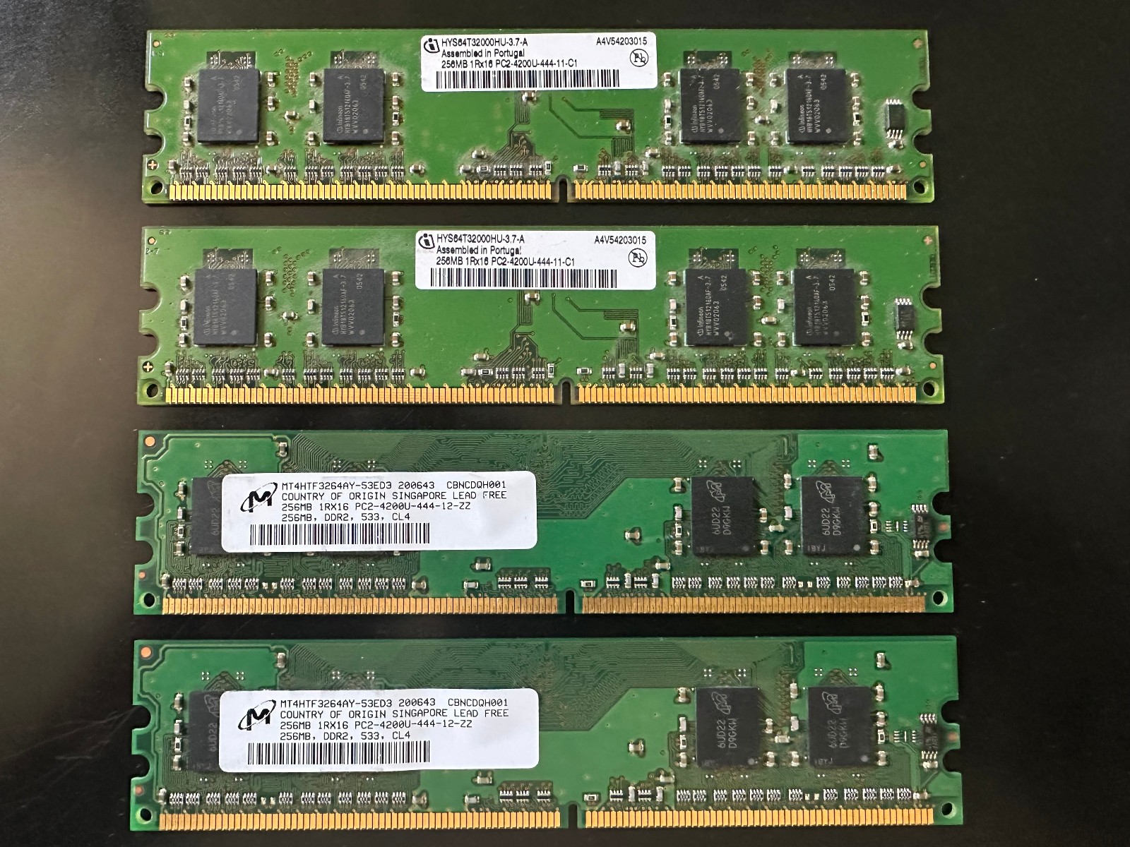1GB (4 X 256MB) Micron & Qimoda PC2-4200U DDR2 Memory Modules