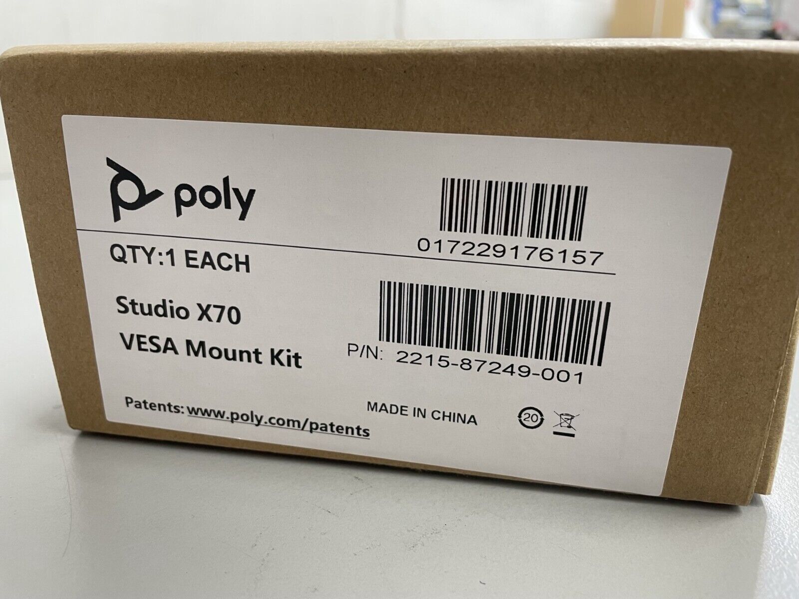 Poly Studio X70 VESA Mounting Kit      # 2215-87249-001