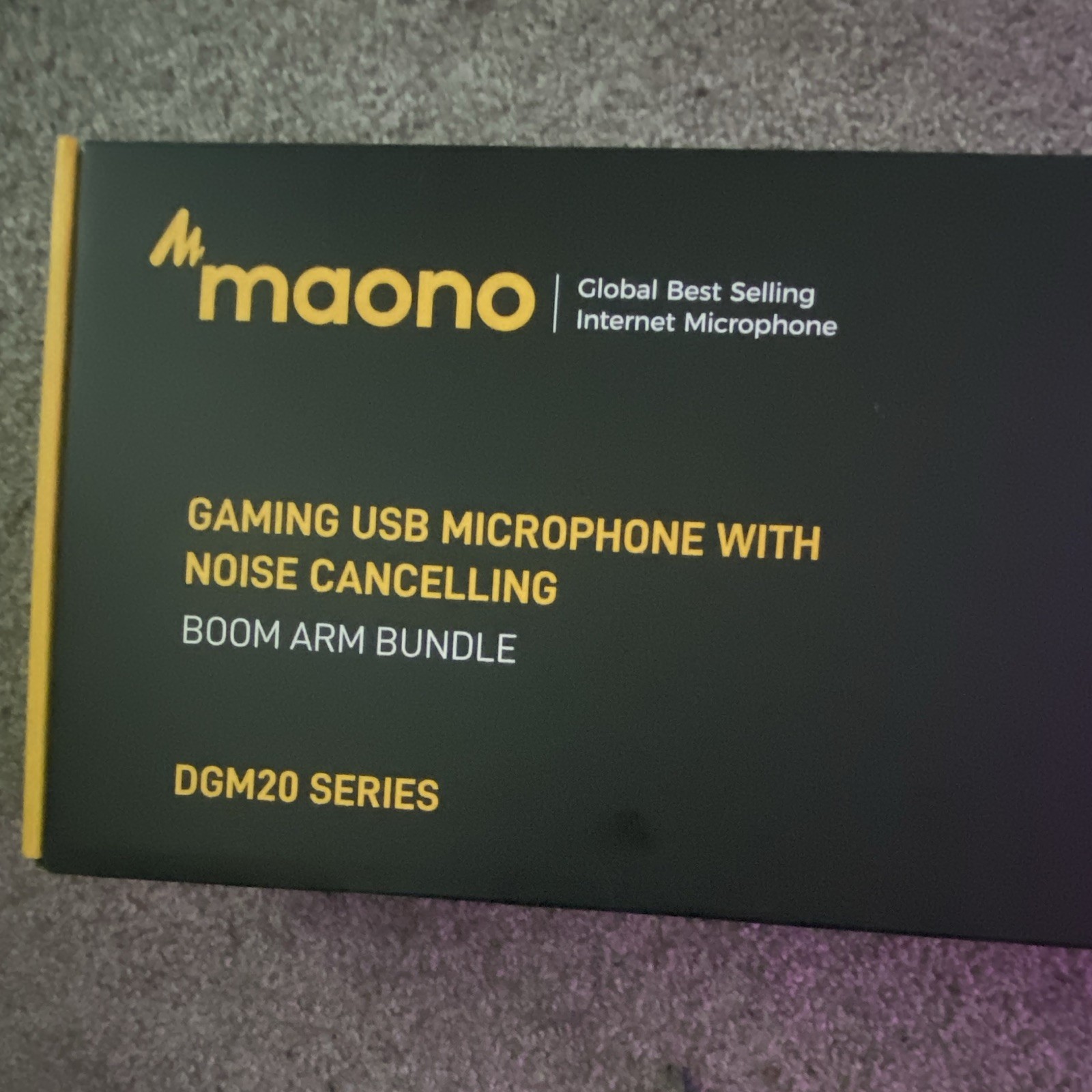 MAONO DGM20S USB-C RGB Cardioid Gaming Mic w/ Noise-Cancelling Boom Arm