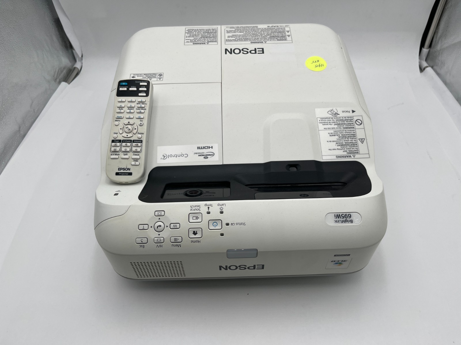 Epson BrightLink 695Wi Short-Throw 3LCD 3500 Lumens  HDMI W/ Remote 1151 HOURS