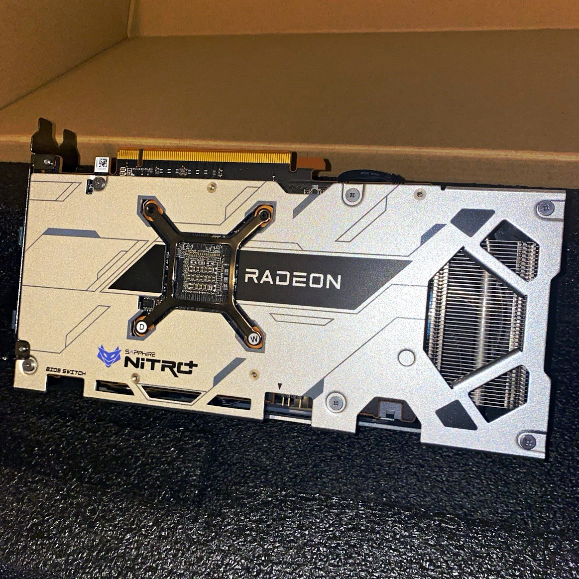 Sapphire Nitro+ AMD Radeon RX 6600 XT Gaming OC 8GB GDDR6 HDMI / Triple DP Lite
