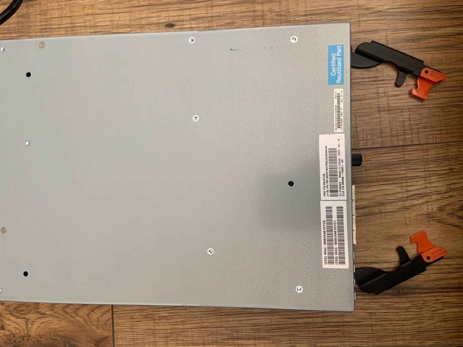 IBM 00AR108 00AR104 03JK746 Storwize V3700 Node Canister w/ Battery 8GB Cache