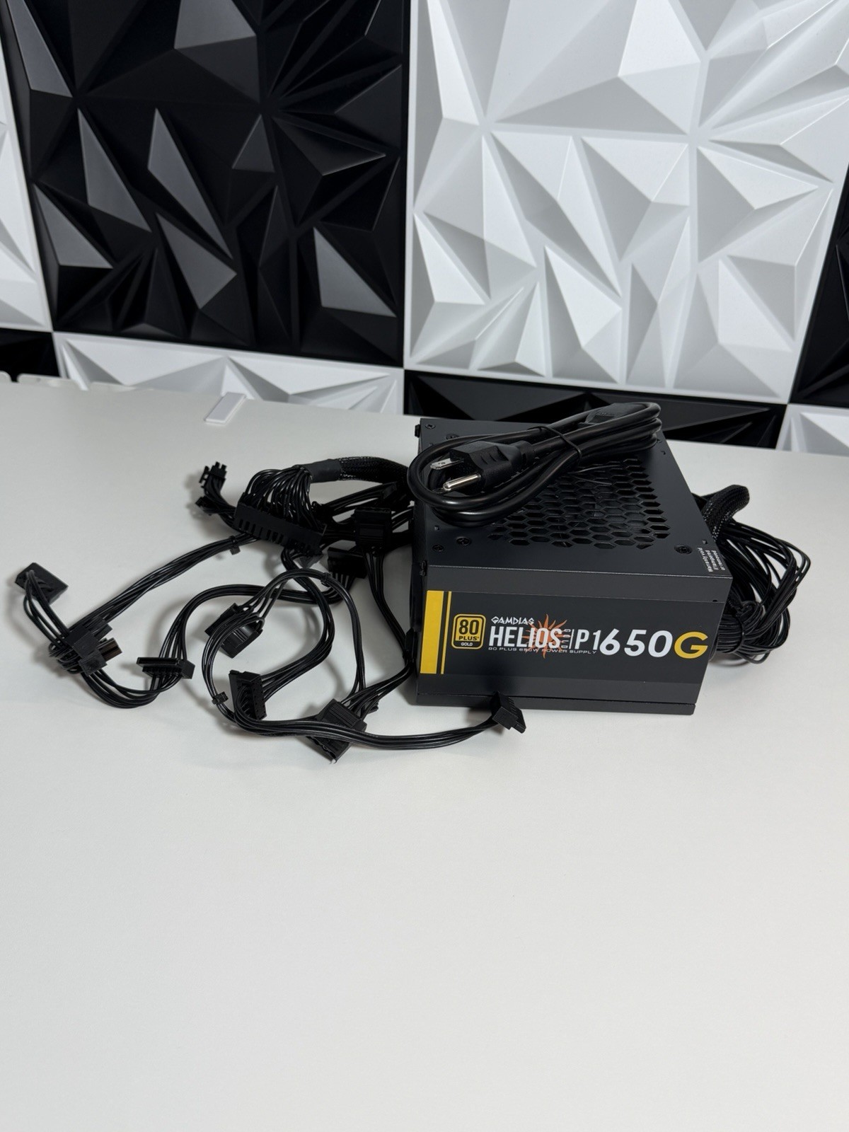 GAMDIAS HELIOS P1-650G 650W 80 Plus Gold ATX Power Supply PSU
