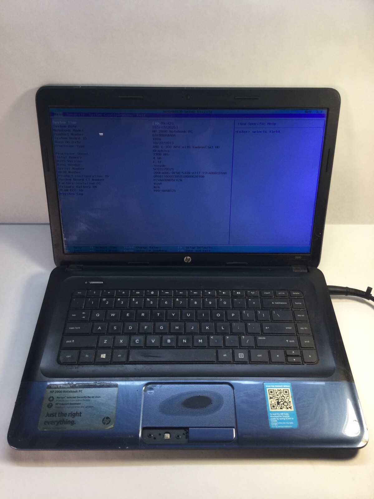 HP 2000 15" Laptop AMD E-300 -BOOTS TO BIOS/LOUD FAN -MZ